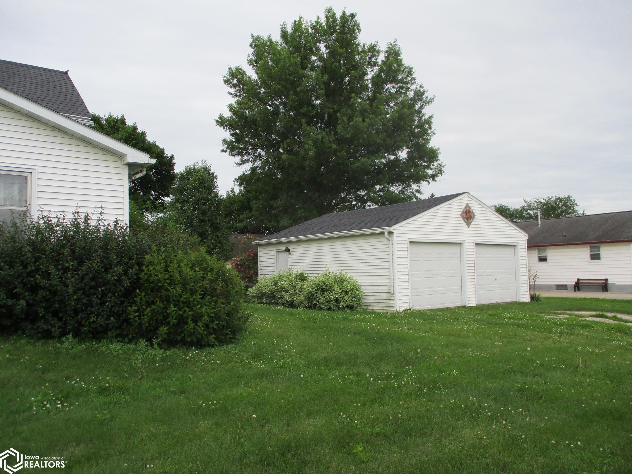 1008 Wilson Street, Dysart, Iowa image 4