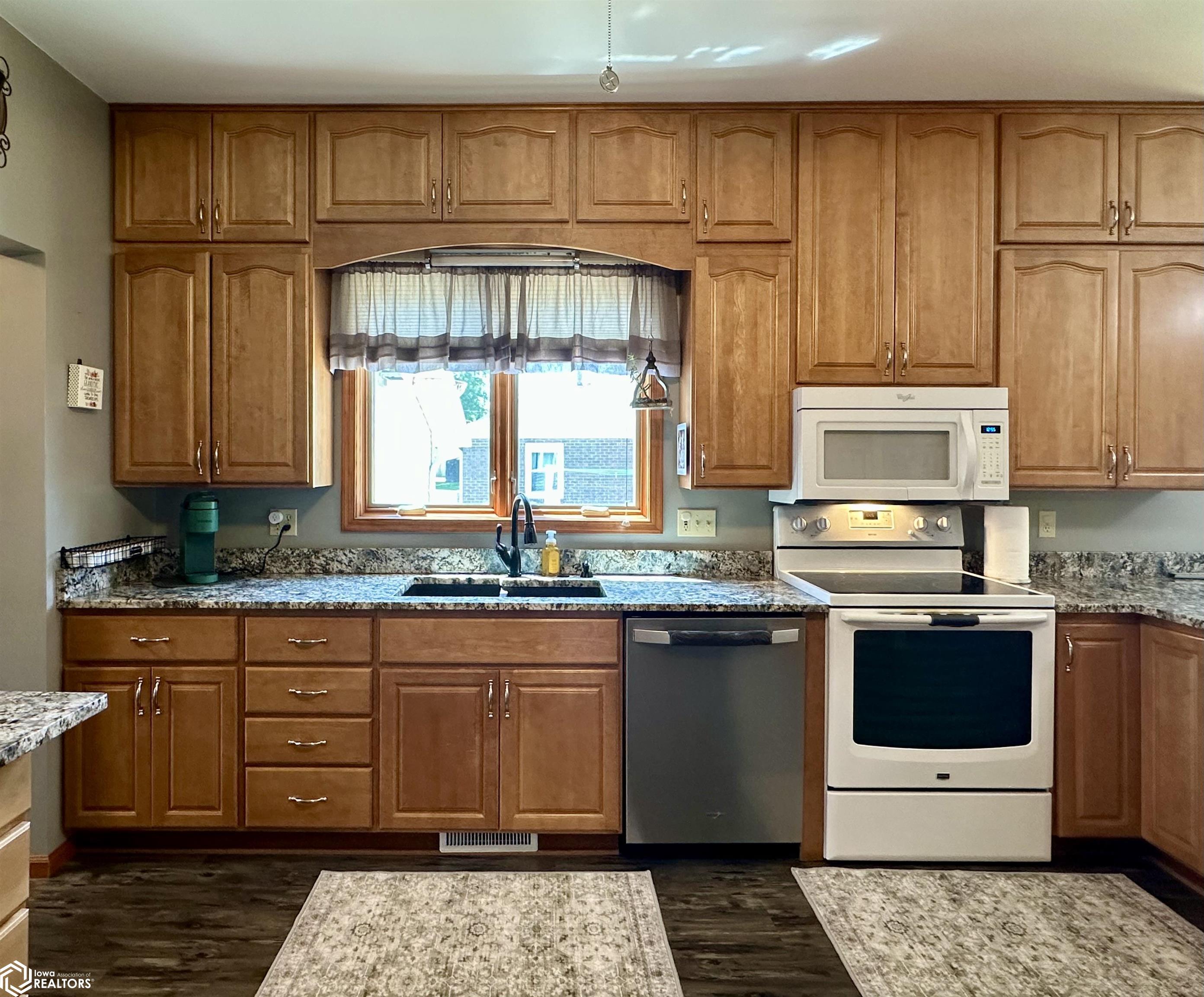 534 N 8th Street, Chariton, Iowa image 20