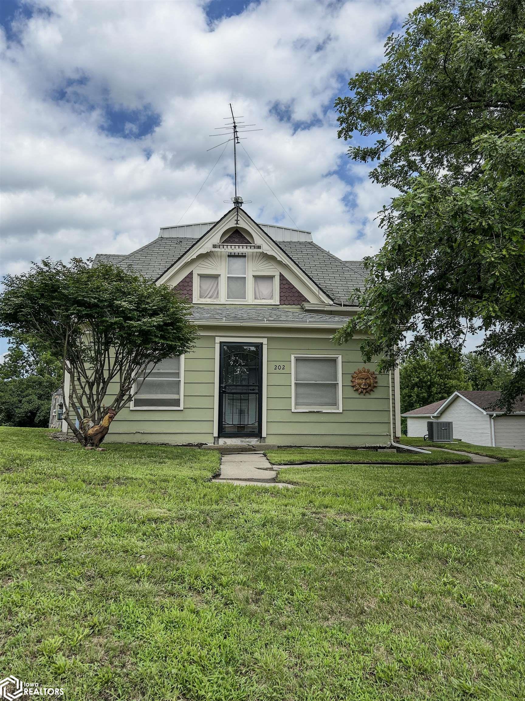 202 E Cedar Street, Massena, Iowa image 1
