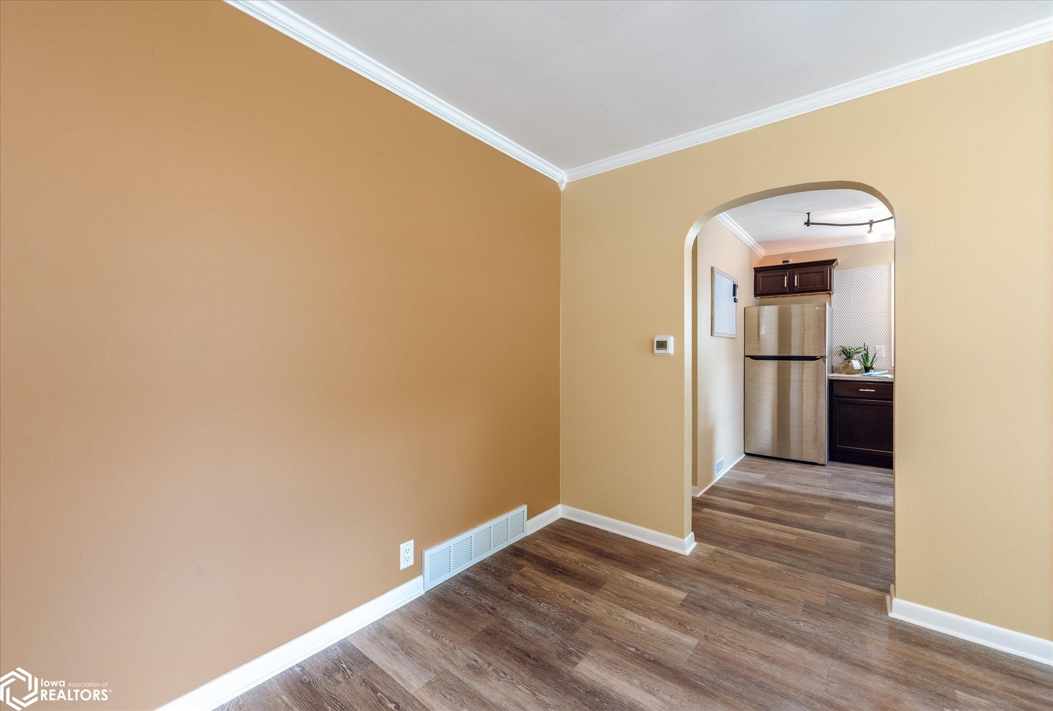 210 N Maple Avenue, Logan, Iowa image 12