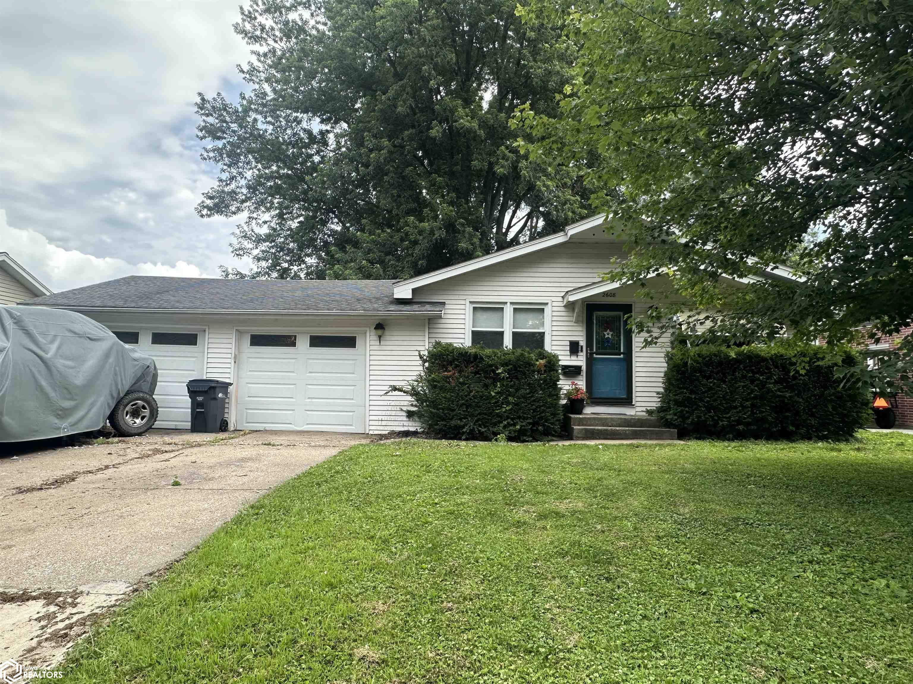 2608 Crapo Drive, Burlington, Iowa image 1