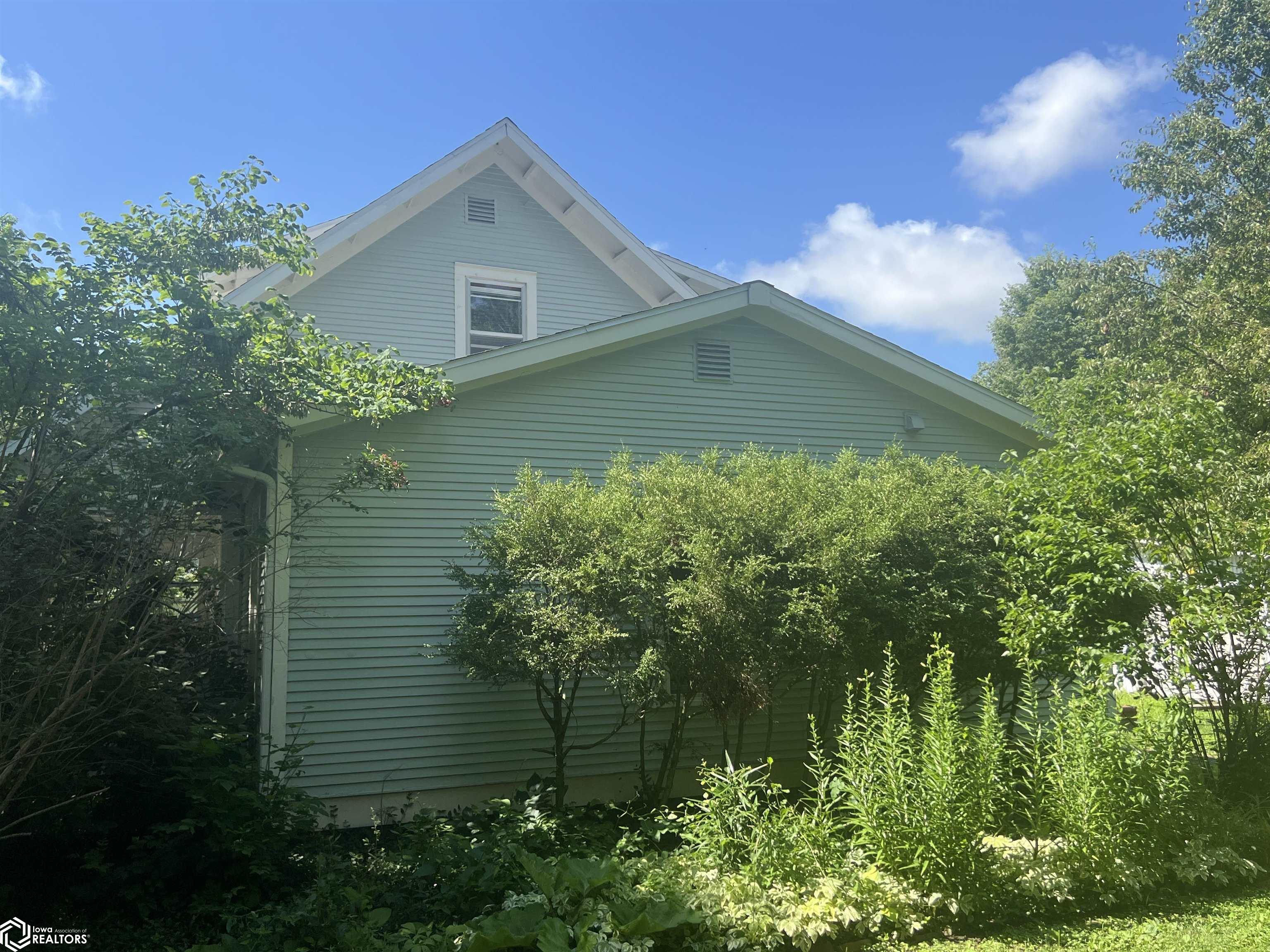 1110 S 5th Street, Fairfield, Iowa image 10