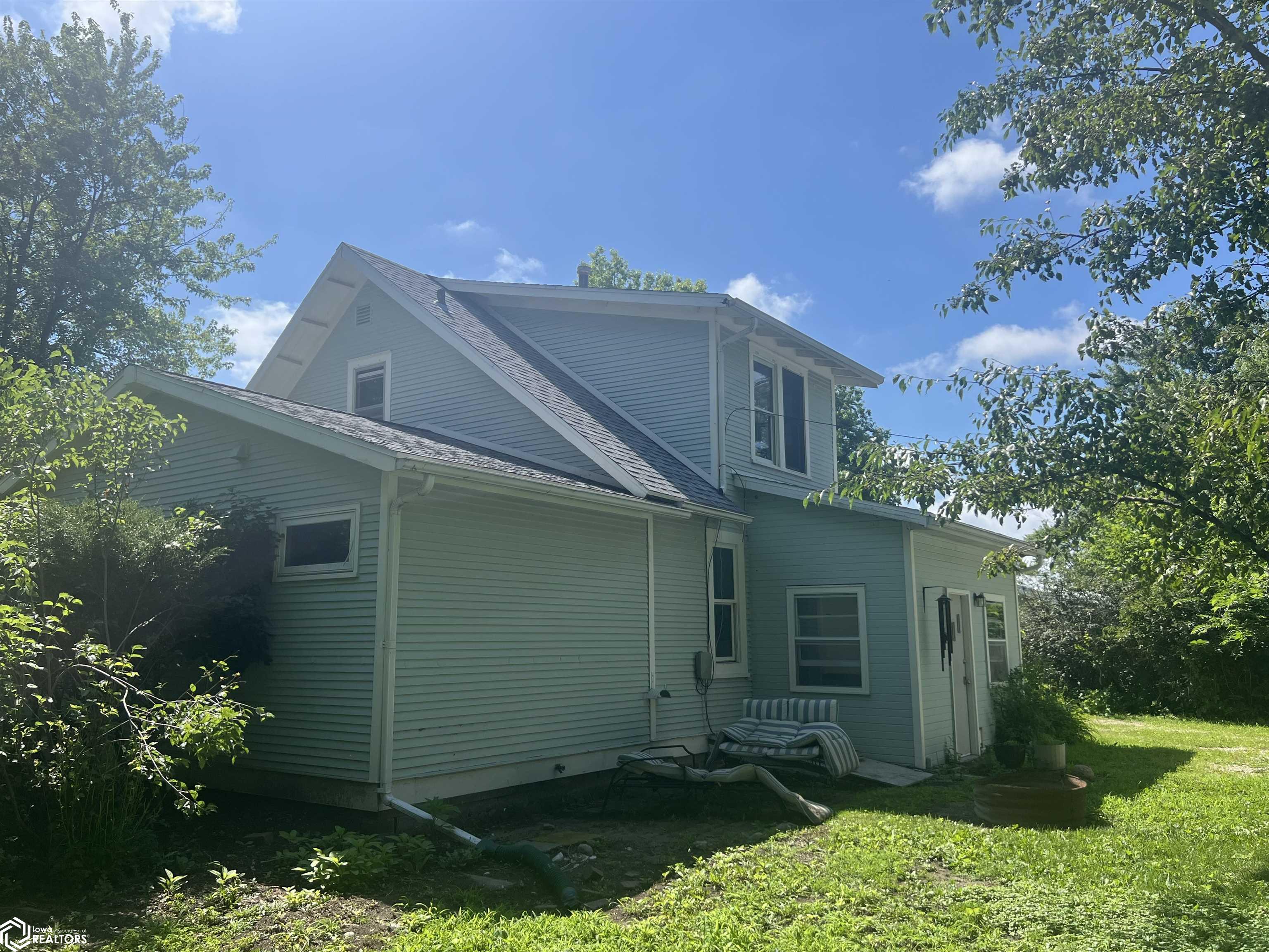 1110 S 5th Street, Fairfield, Iowa image 4