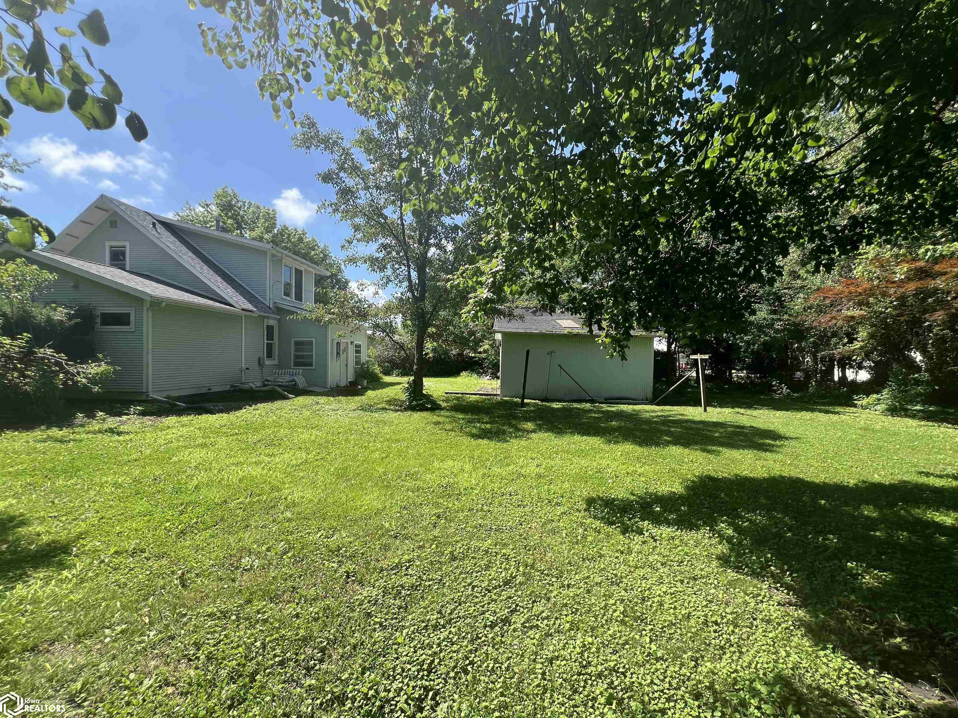 1110 S 5th Street, Fairfield, Iowa image 8