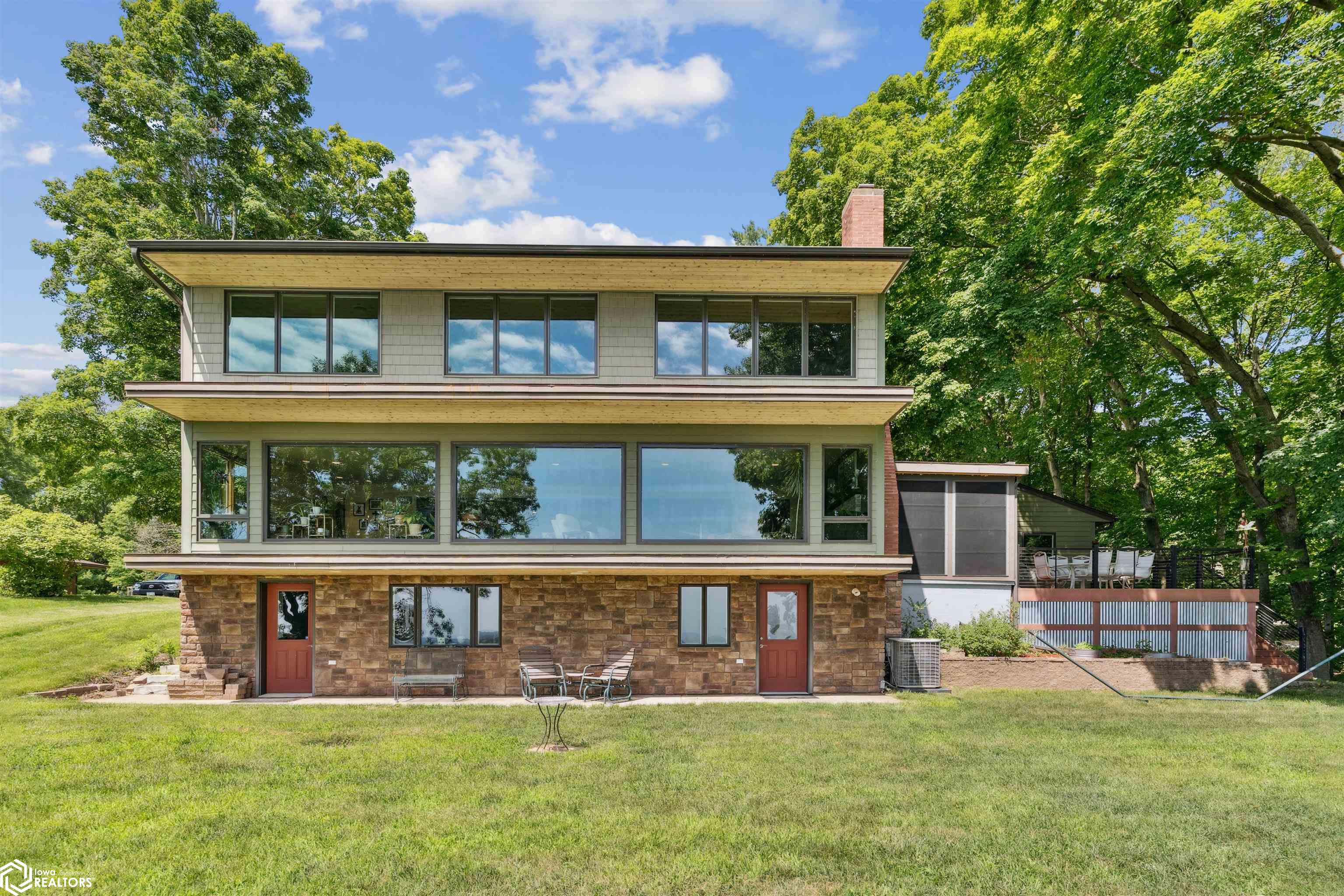 2138 S Main Street, Burlington, Iowa image 35
