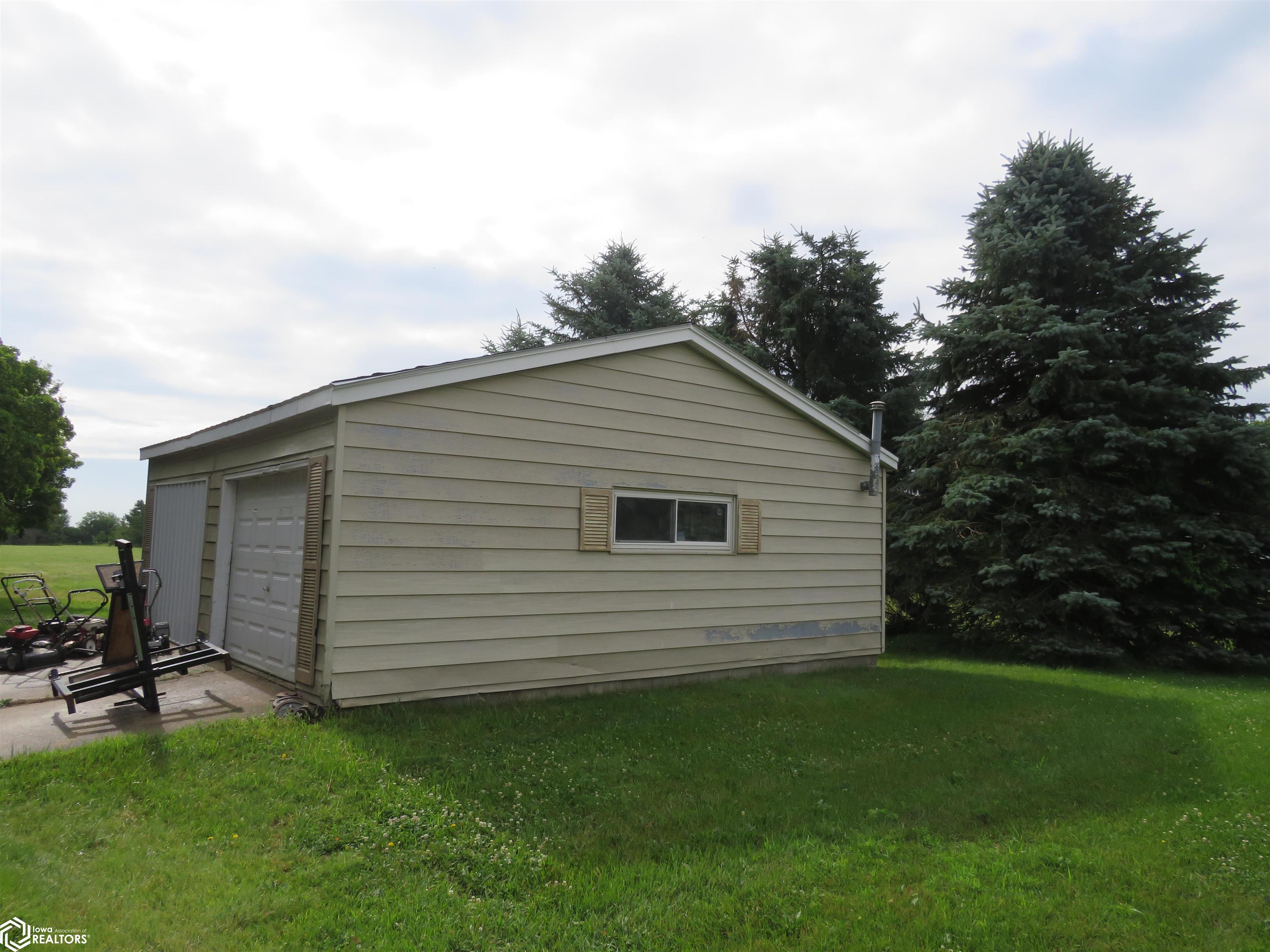 300 Ne 6th Street, Pocahontas, Iowa image 38