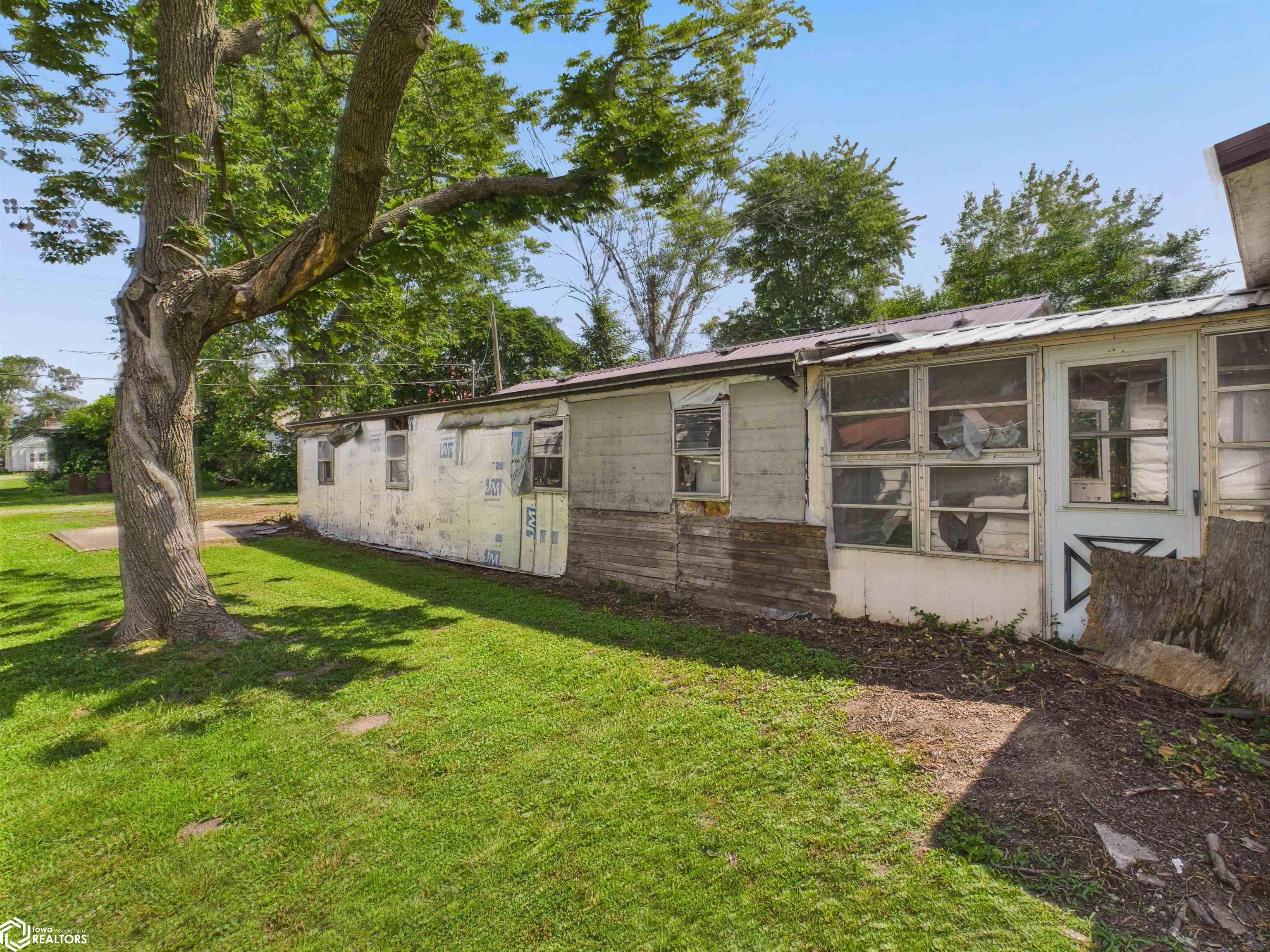 831 & 851 Elm Street, Hamilton, Illinois image 35