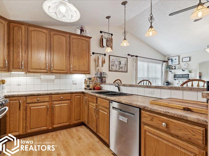 306 South Drive, Middletown, Iowa image 11