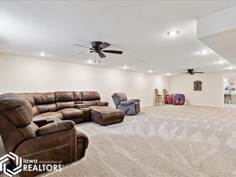 306 South Drive, Middletown, Iowa image 25