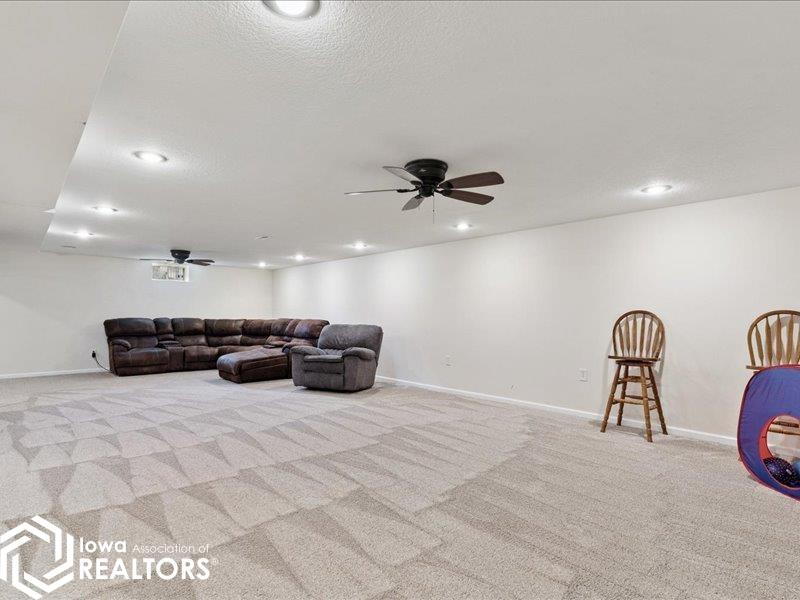 306 South Drive, Middletown, Iowa image 27