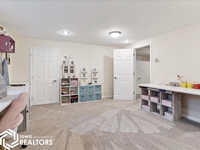 306 South Drive, Middletown, Iowa image 29