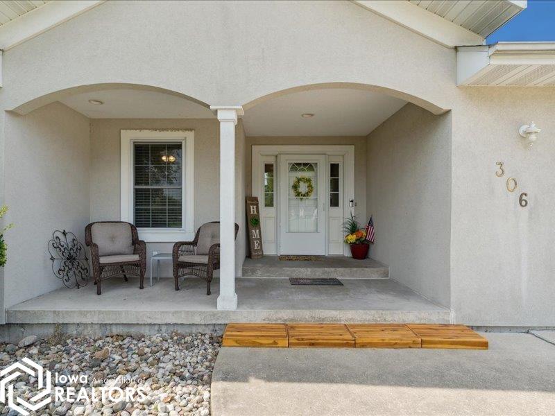 306 South Drive, Middletown, Iowa image 5