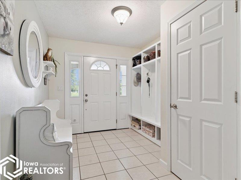 306 South Drive, Middletown, Iowa image 7