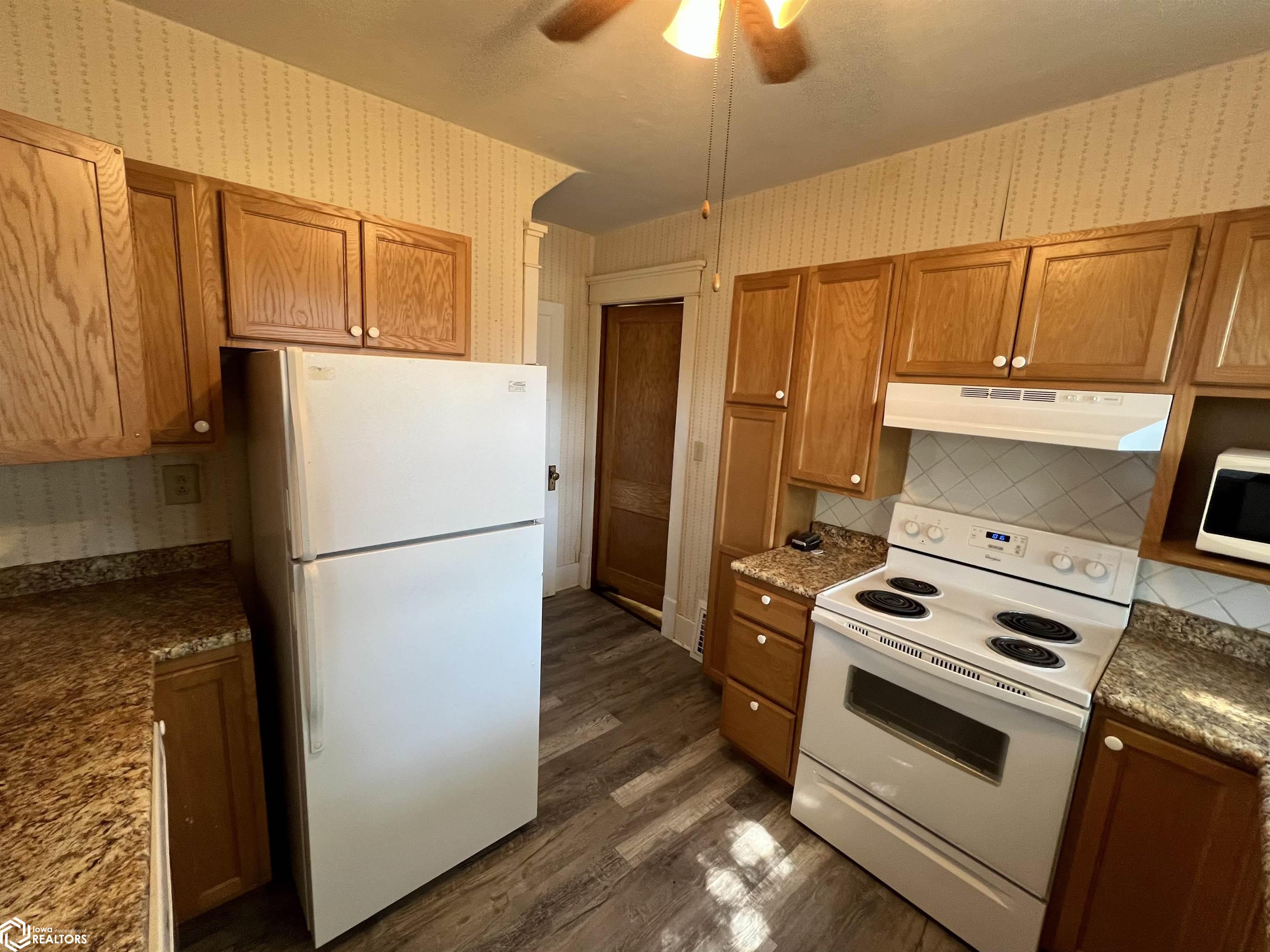 213 N Oak Street, Creston, Iowa image 11