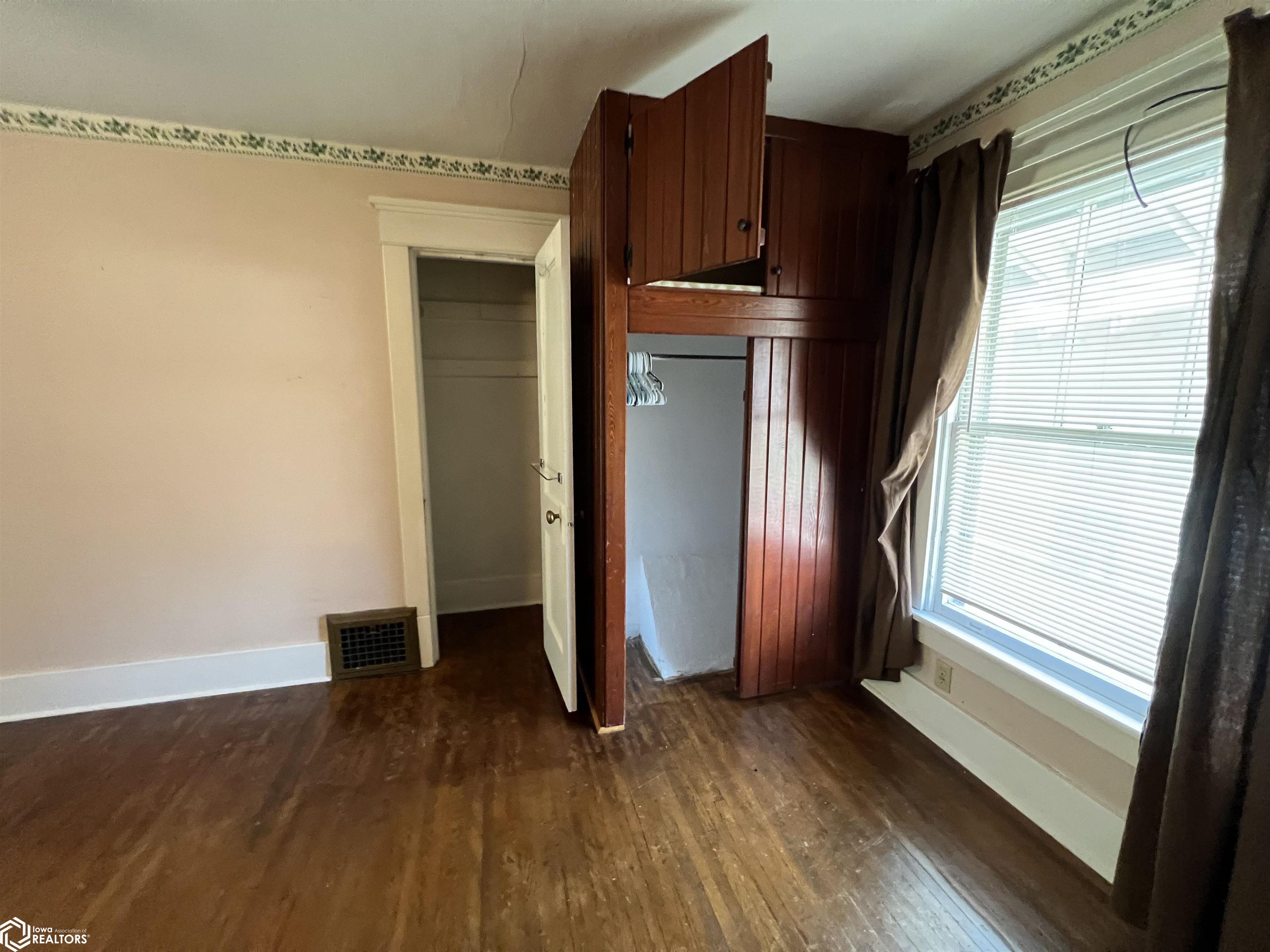 213 N Oak Street, Creston, Iowa image 18