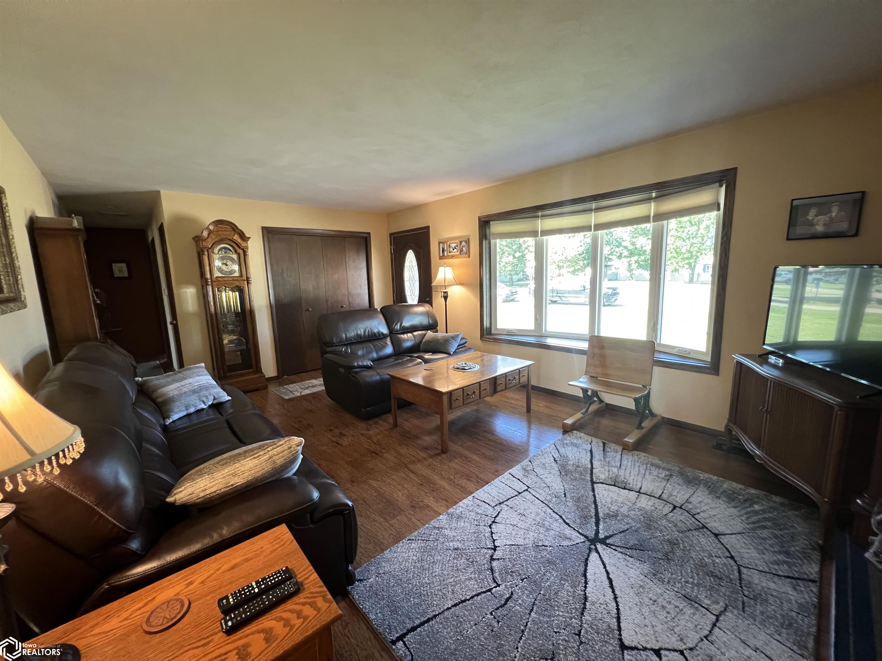 12582 148th Street, West Burlington, Iowa image 6
