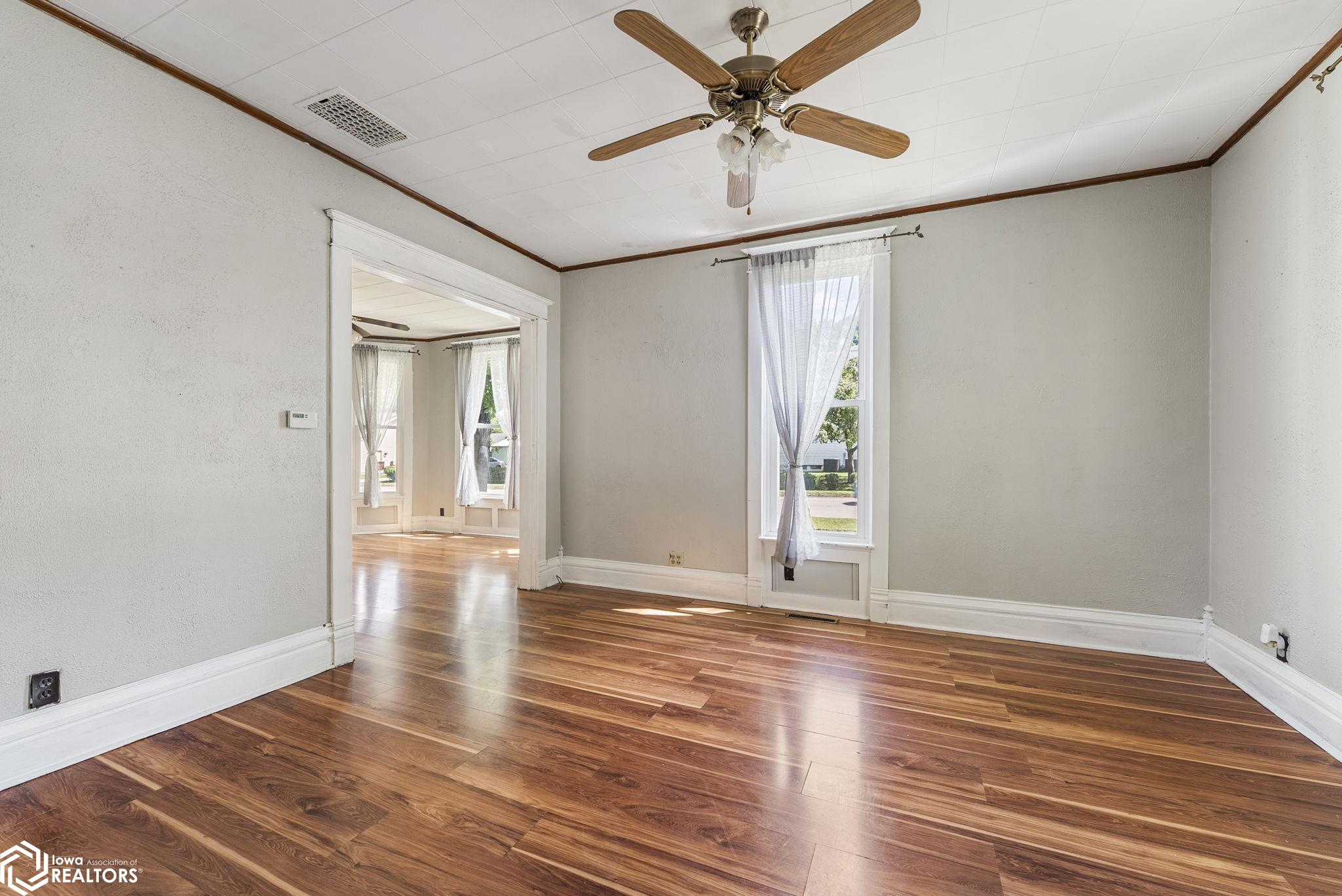 420 S Avenue D, Washington, Iowa image 12
