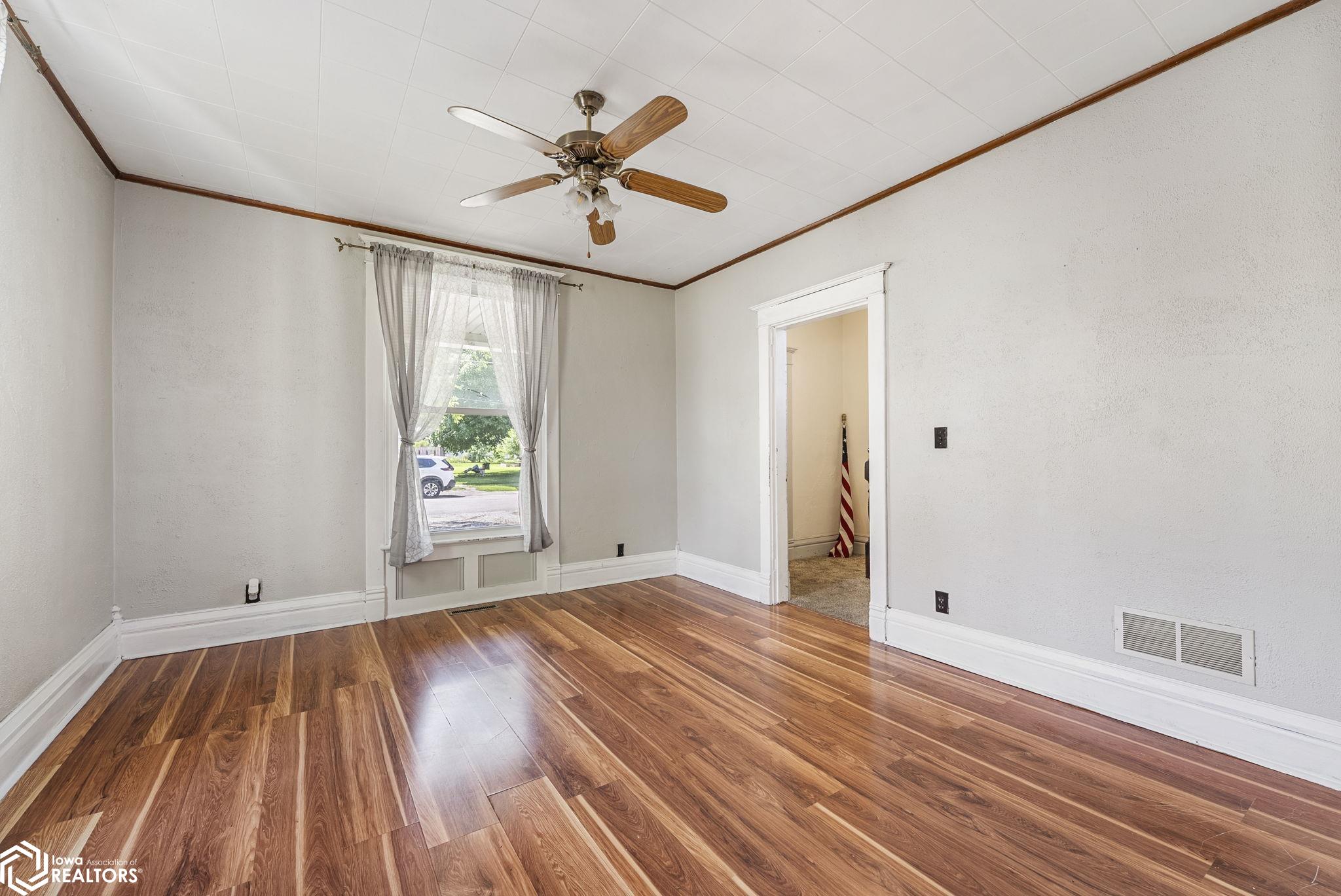 420 S Avenue D, Washington, Iowa image 13