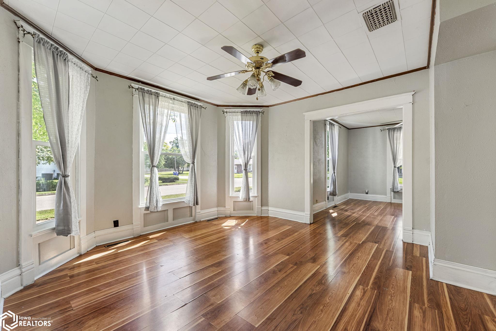 420 S Avenue D, Washington, Iowa image 16