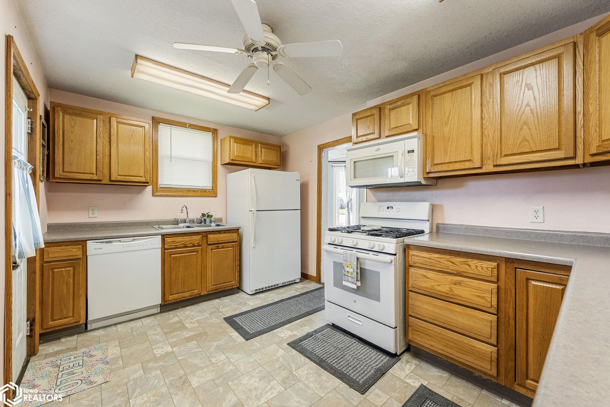 420 S Avenue D, Washington, Iowa image 21