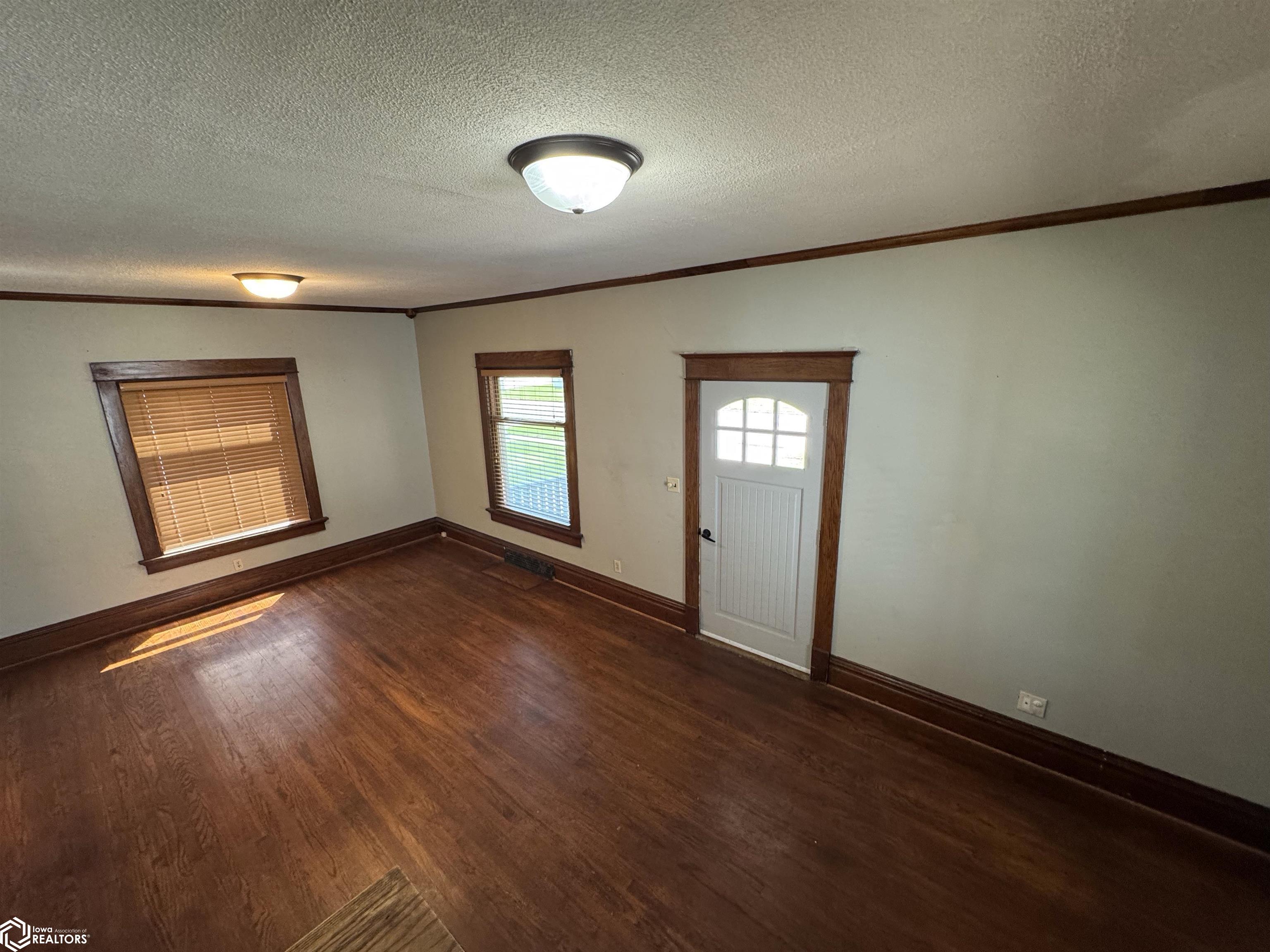 706 7th Avenue, Clear Lake, Iowa image 4