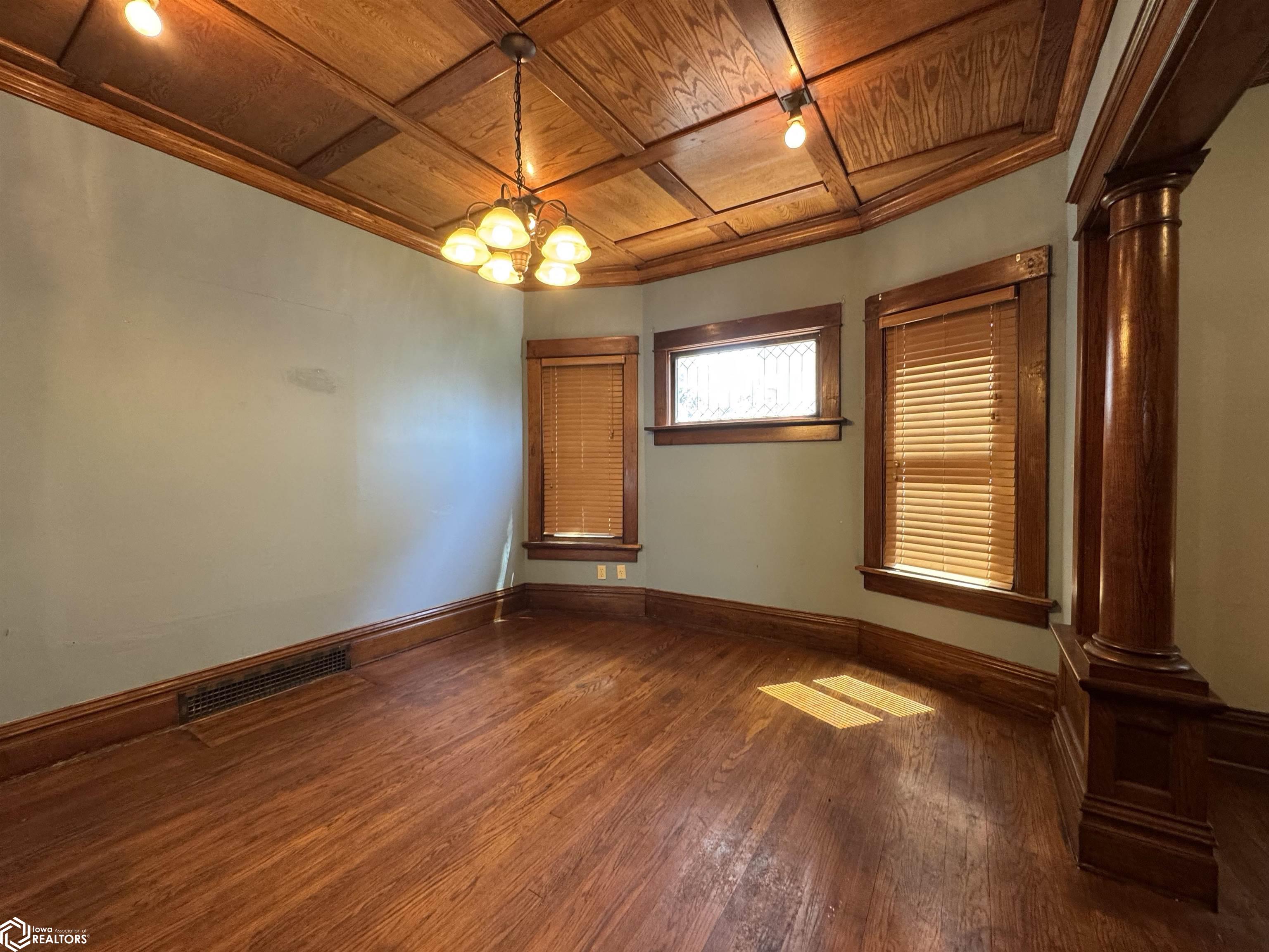 706 7th Avenue, Clear Lake, Iowa image 7