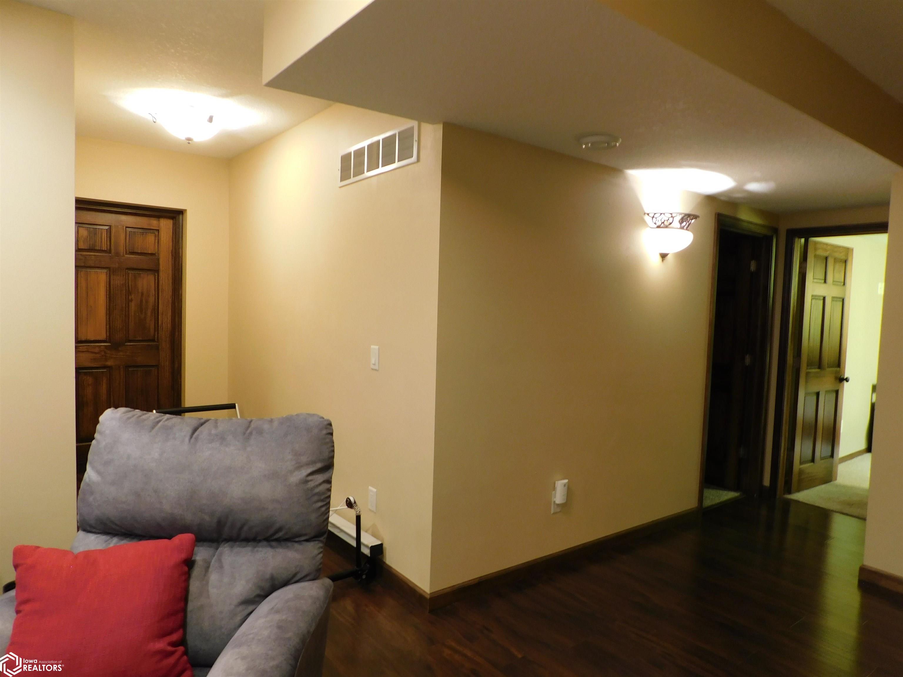 600 W Adams Street #UNIT B  SOUTH SIDE, Creston, Iowa image 35