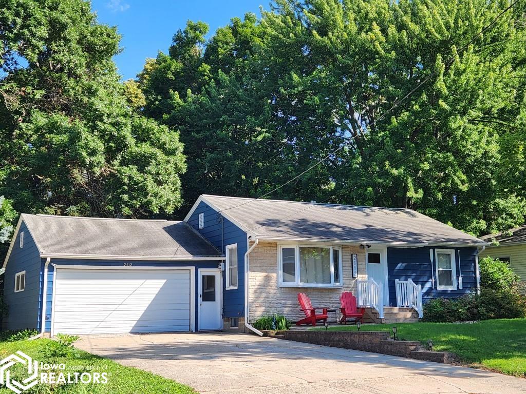 2112 S Lakeview Drive, Clear Lake, Iowa image 1