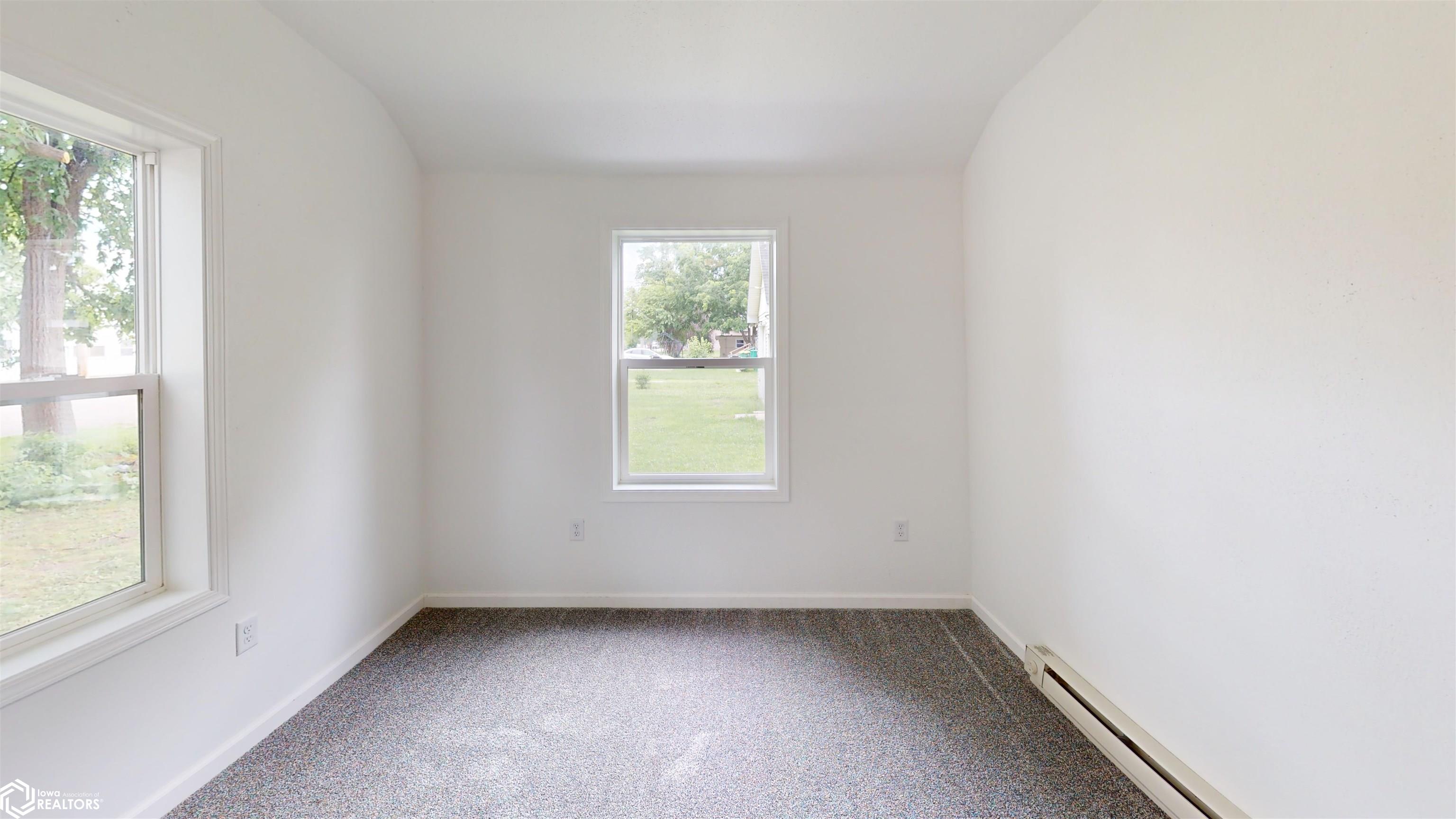 106 S 17th Street, Fairfield, Iowa image 7
