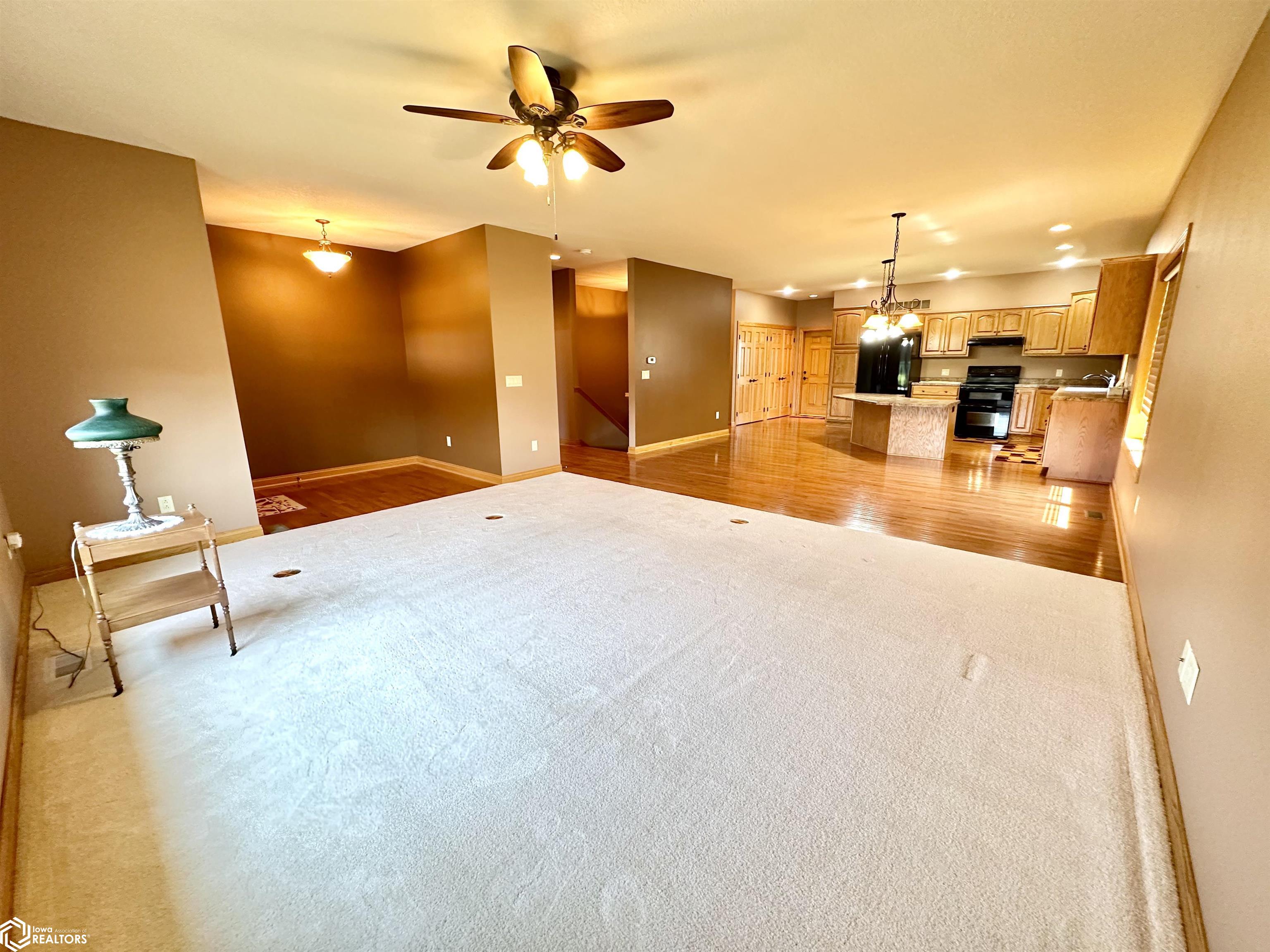 1929 Jewel Drive, Grinnell, Iowa image 13