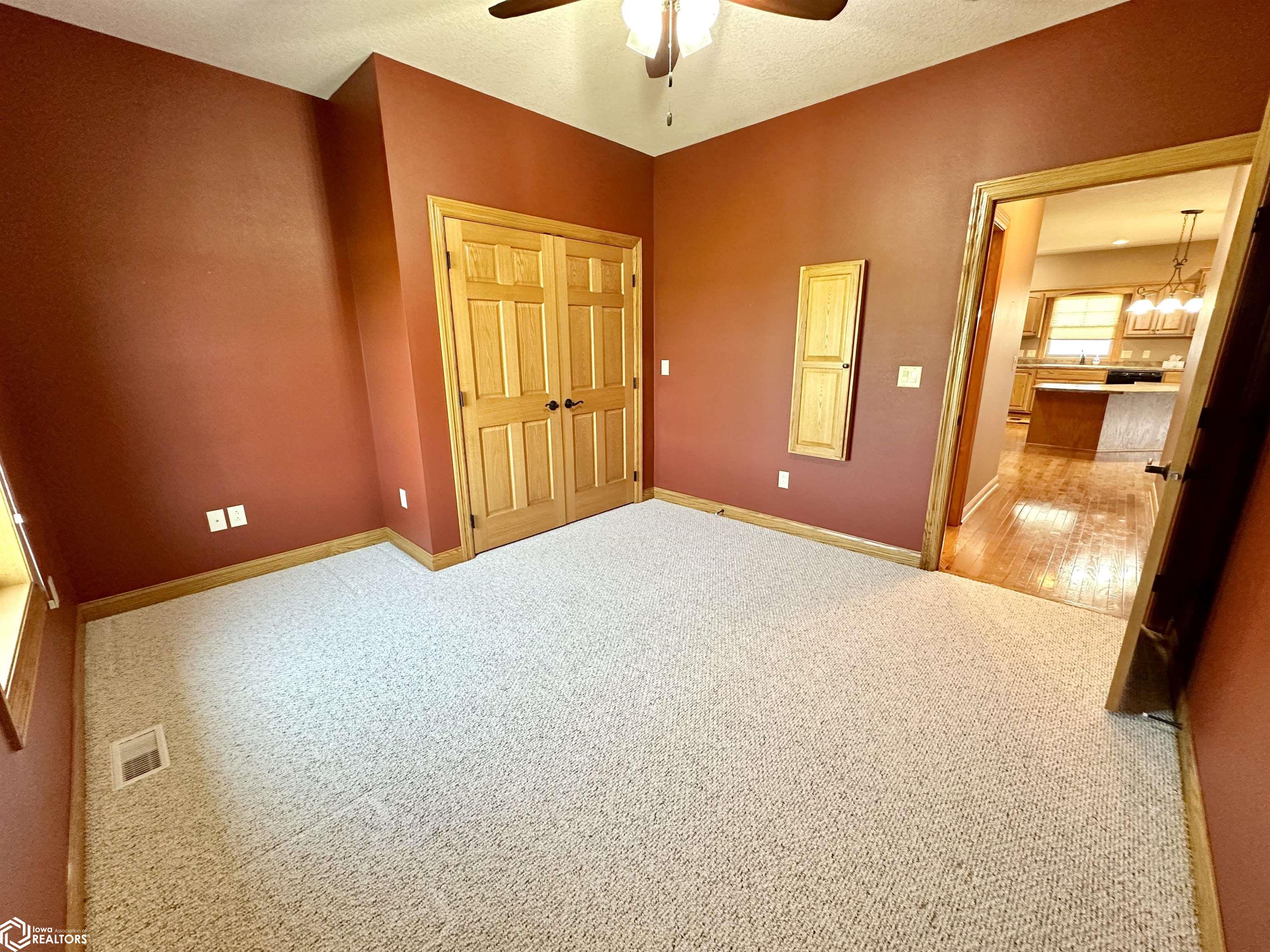 1929 Jewel Drive, Grinnell, Iowa image 17