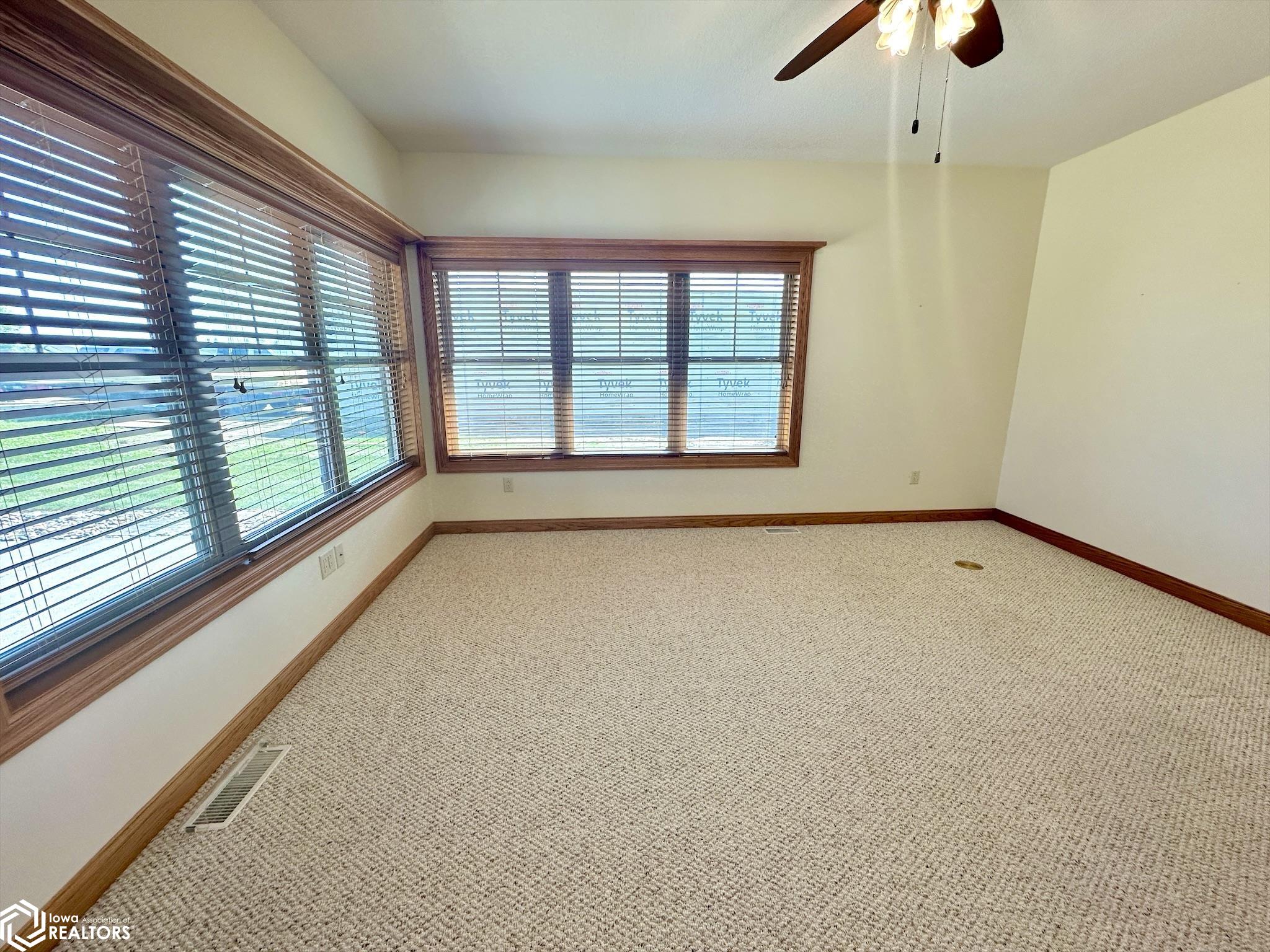 1929 Jewel Drive, Grinnell, Iowa image 3