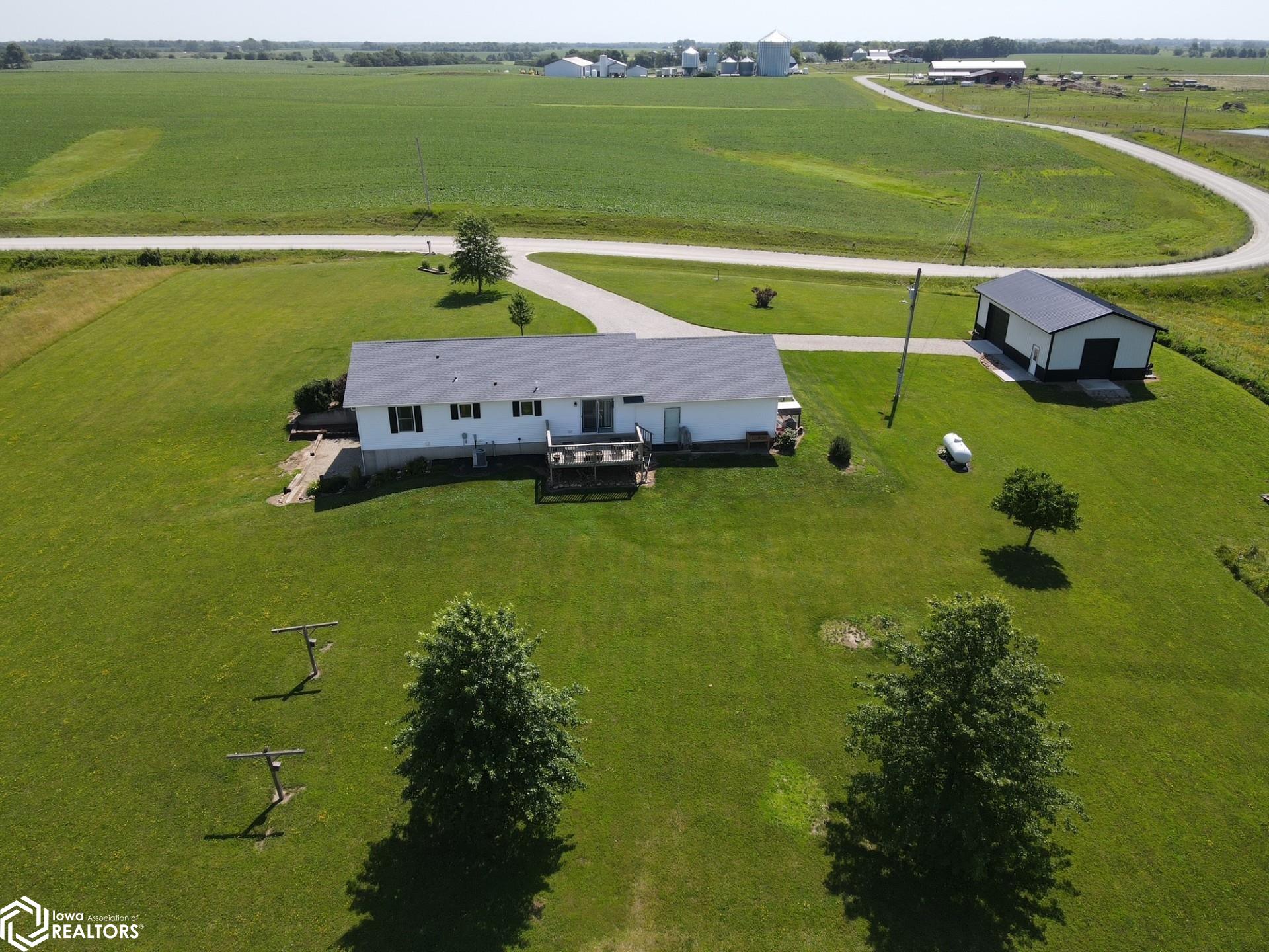 17877 Nuthatch Avenue, Bloomfield, Iowa image 2