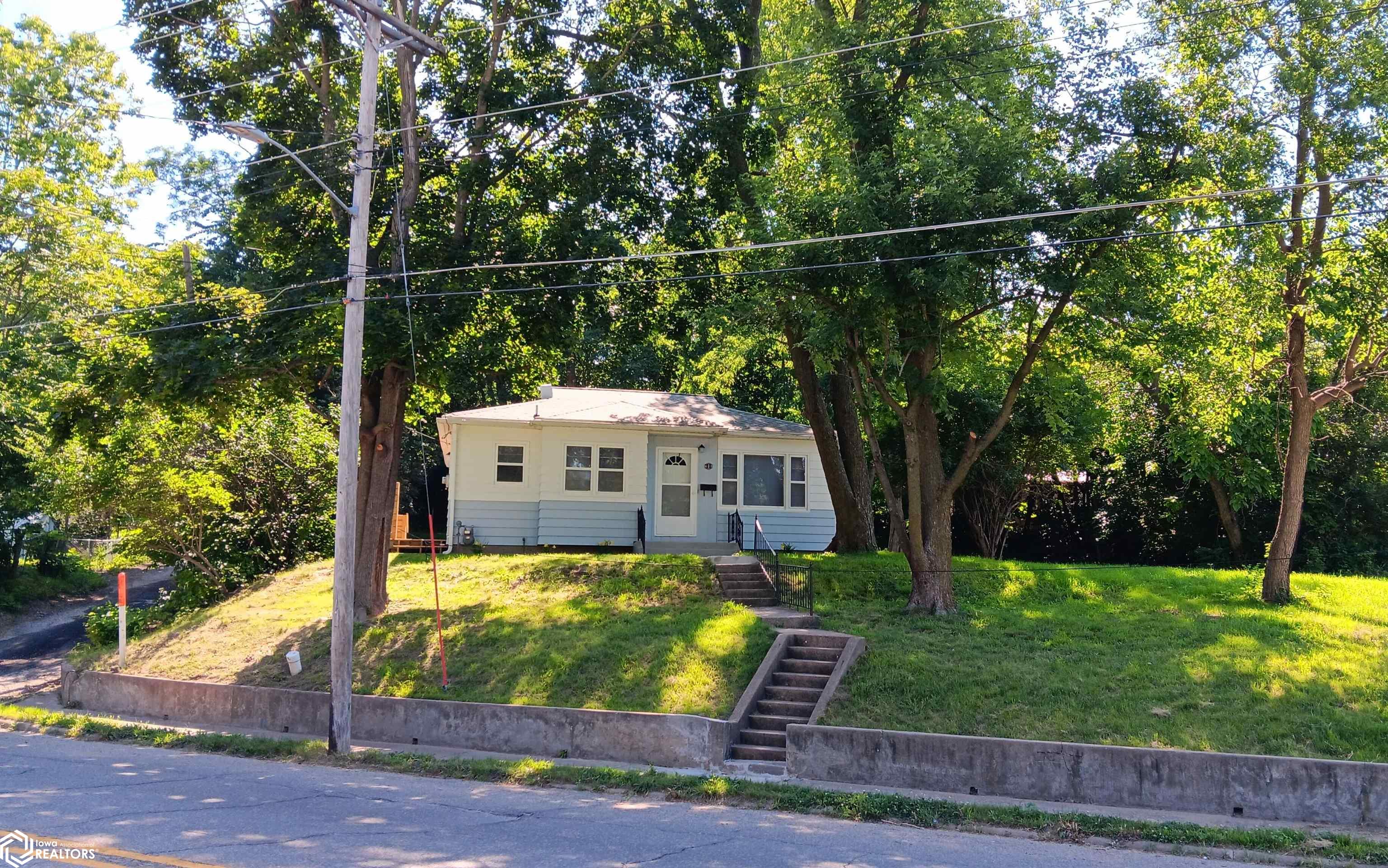 608 N Jefferson Street, Ottumwa, Iowa image 2