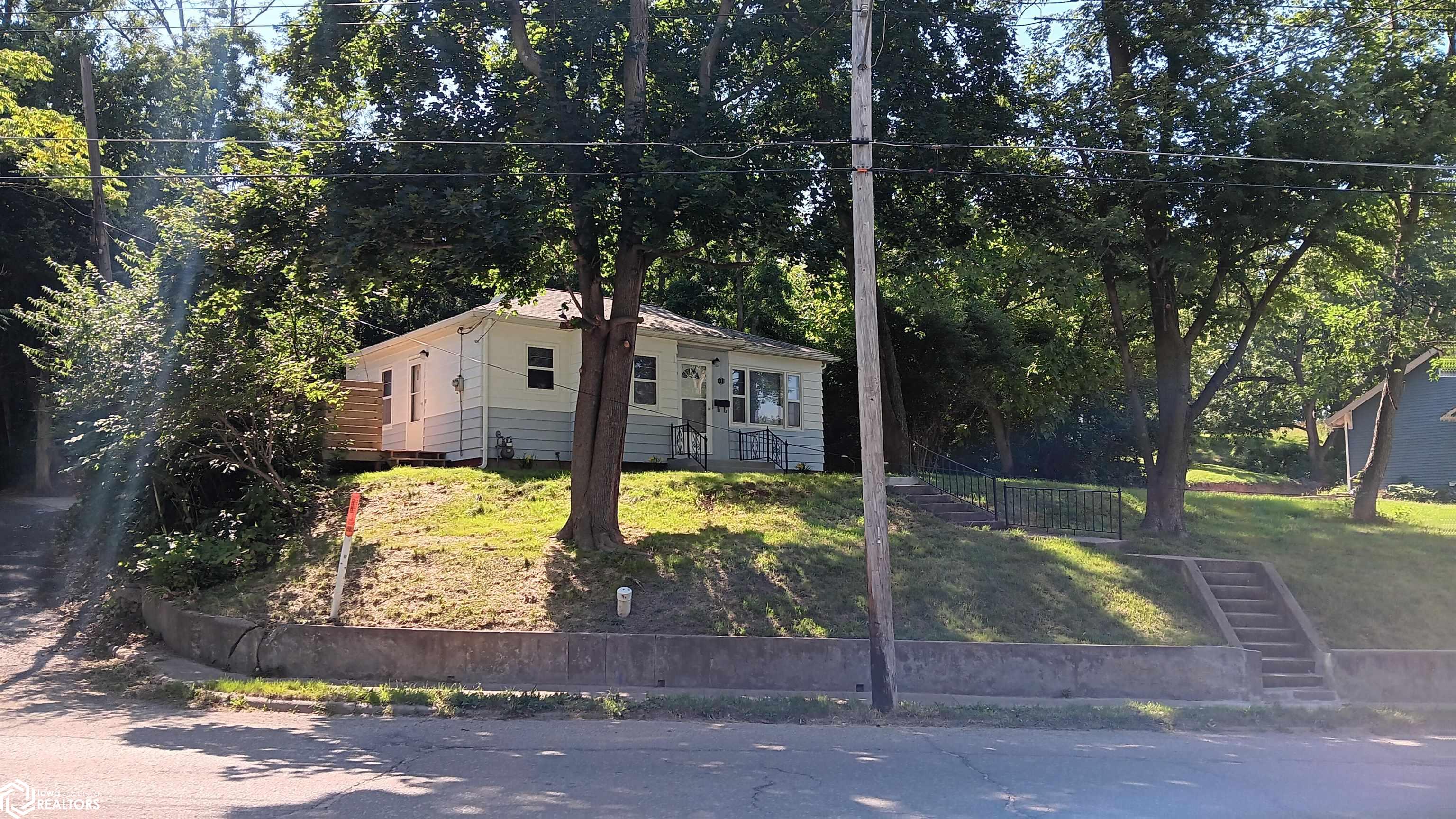608 N Jefferson Street, Ottumwa, Iowa image 4
