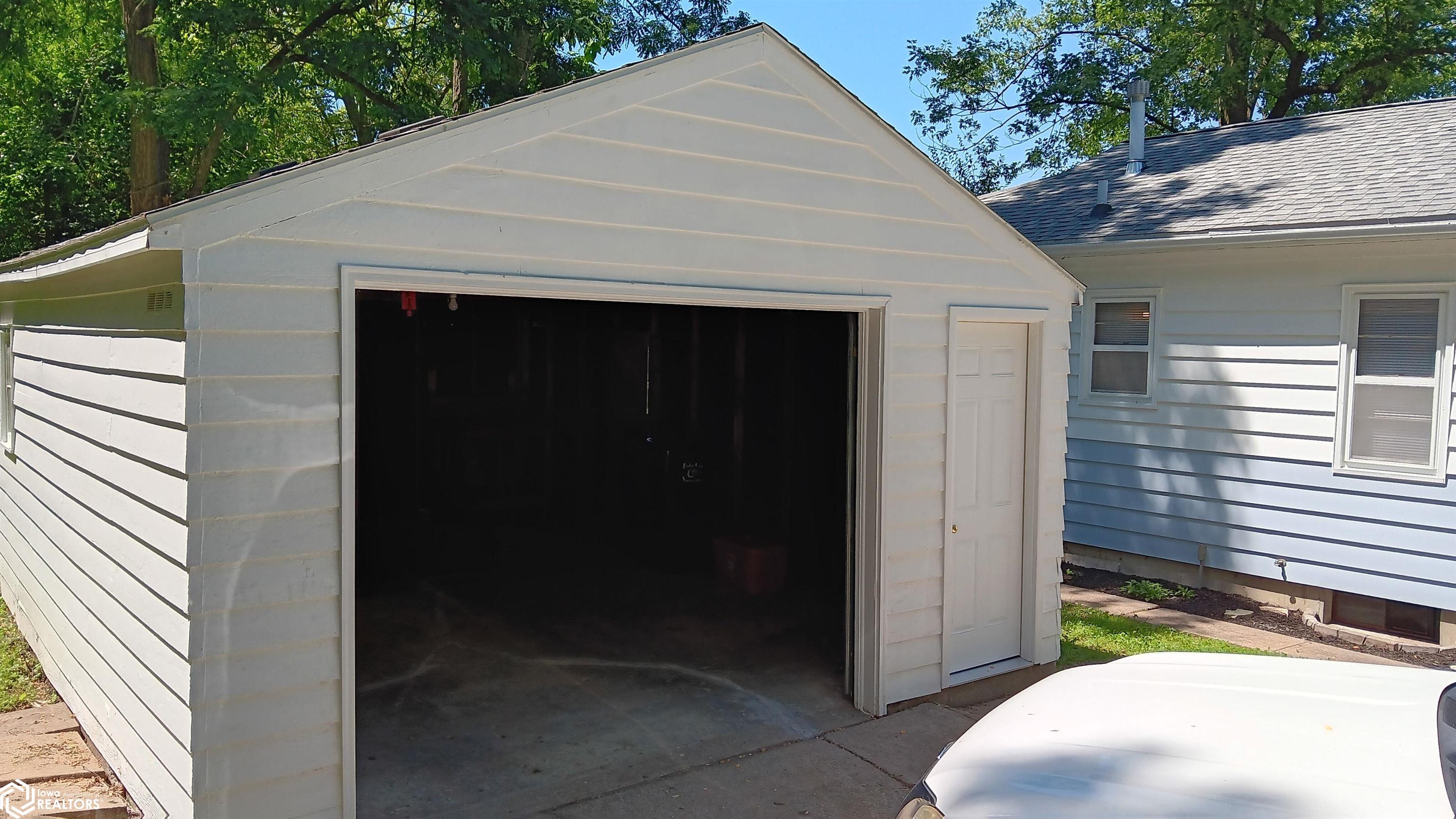 608 N Jefferson Street, Ottumwa, Iowa image 48