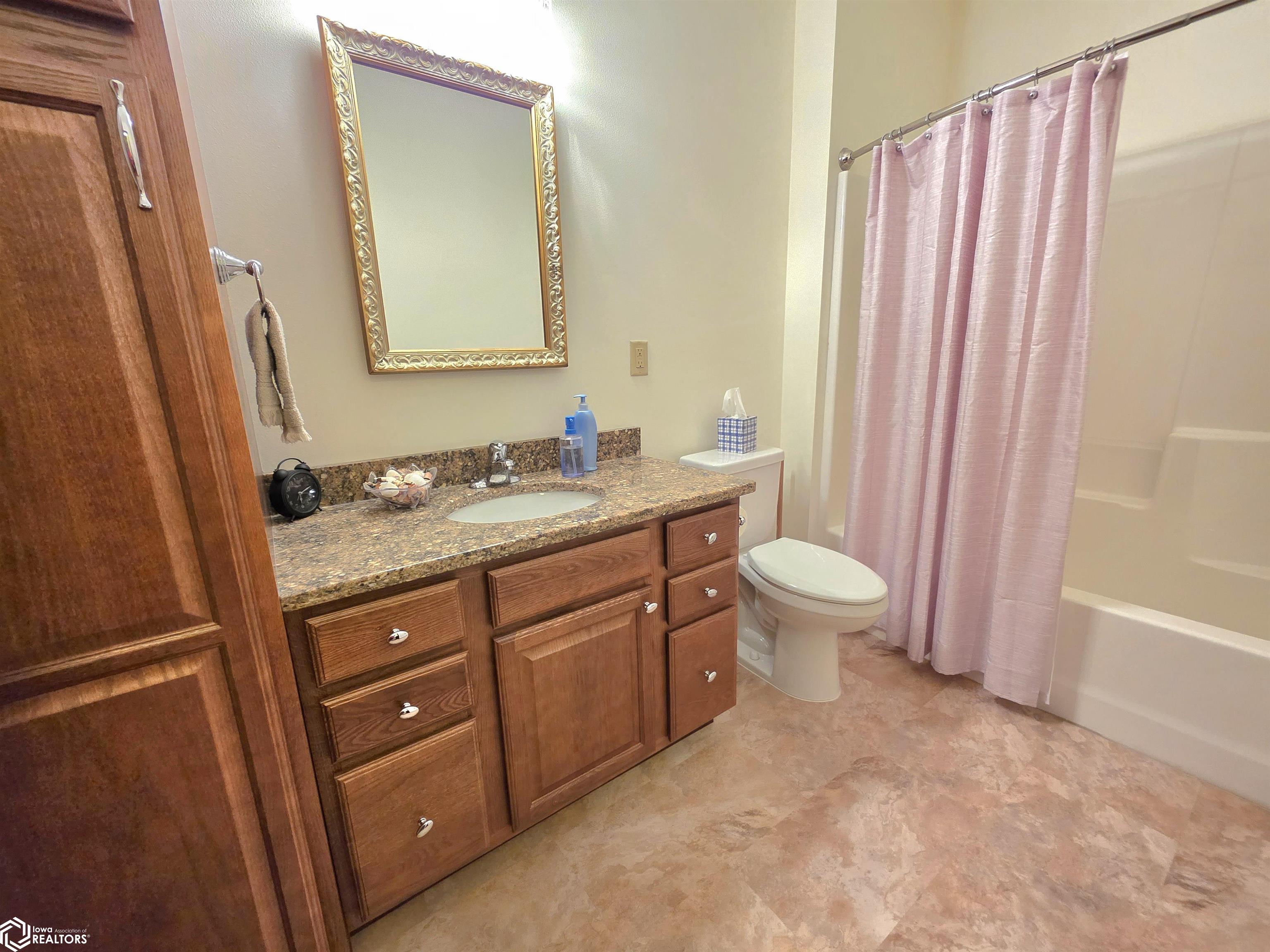 809 7th Avenue #106, Clear Lake, Iowa image 17