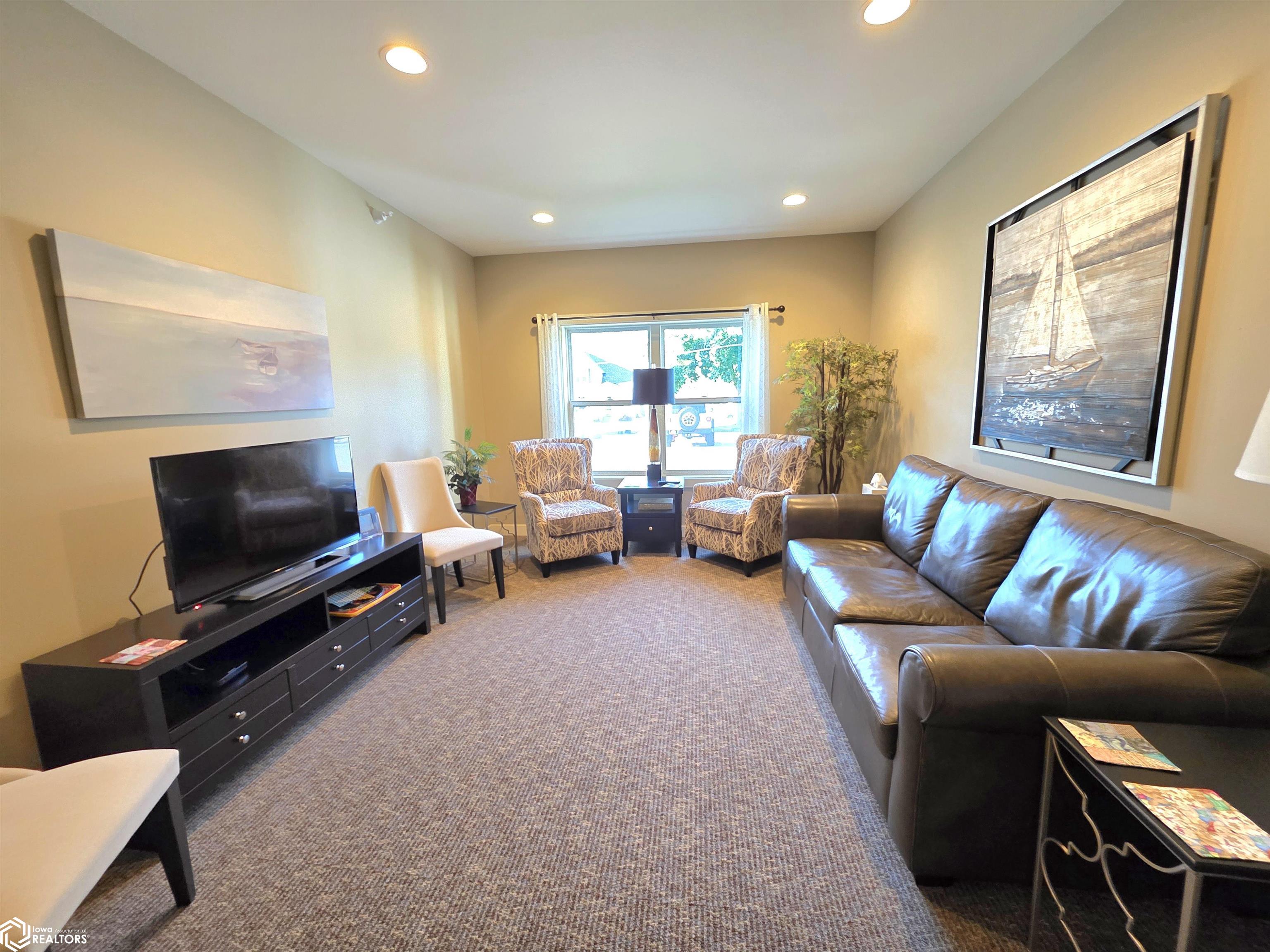 809 7th Avenue #106, Clear Lake, Iowa image 33