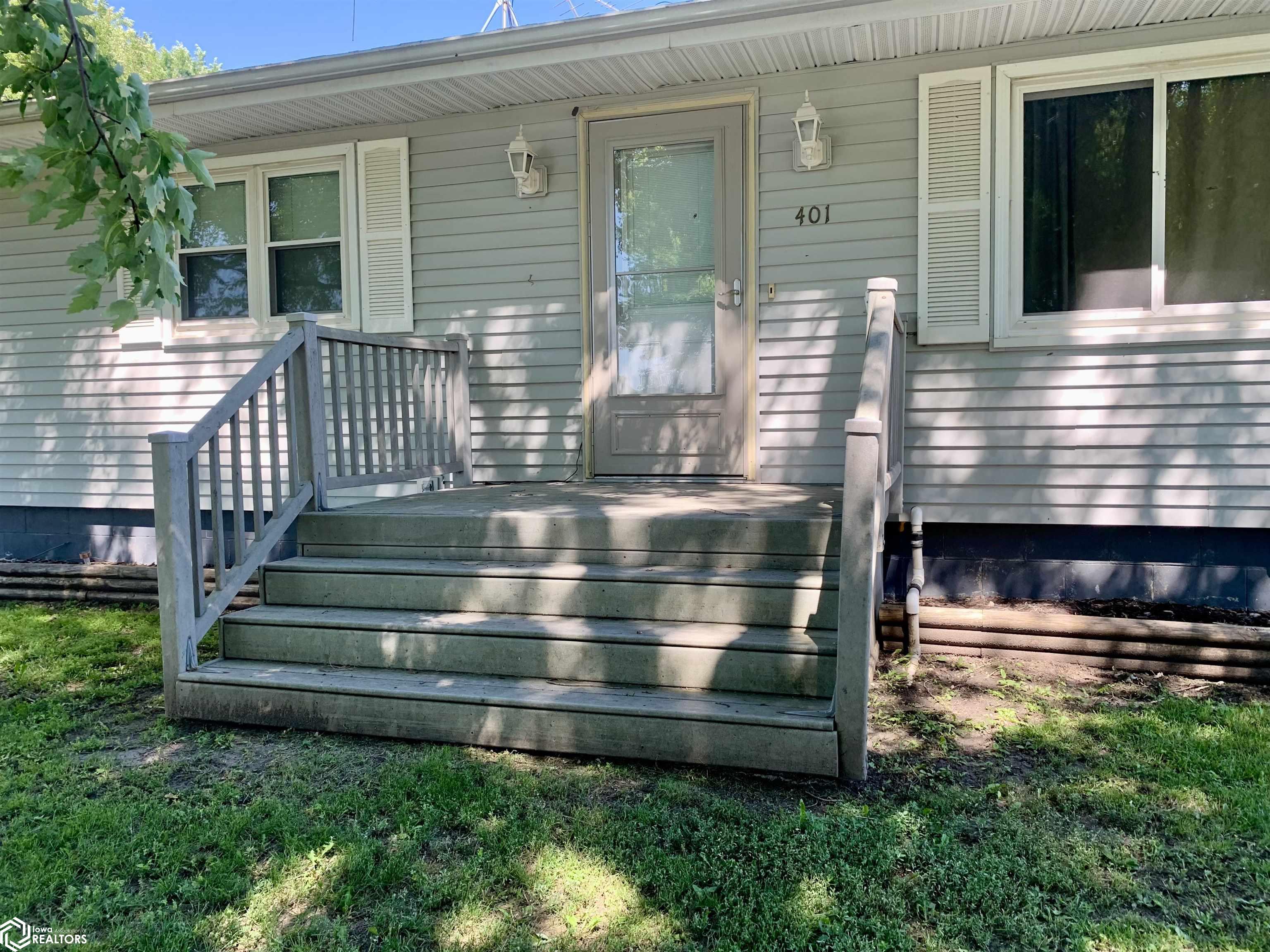 401 16th Street, Grand Junction, Iowa image 3