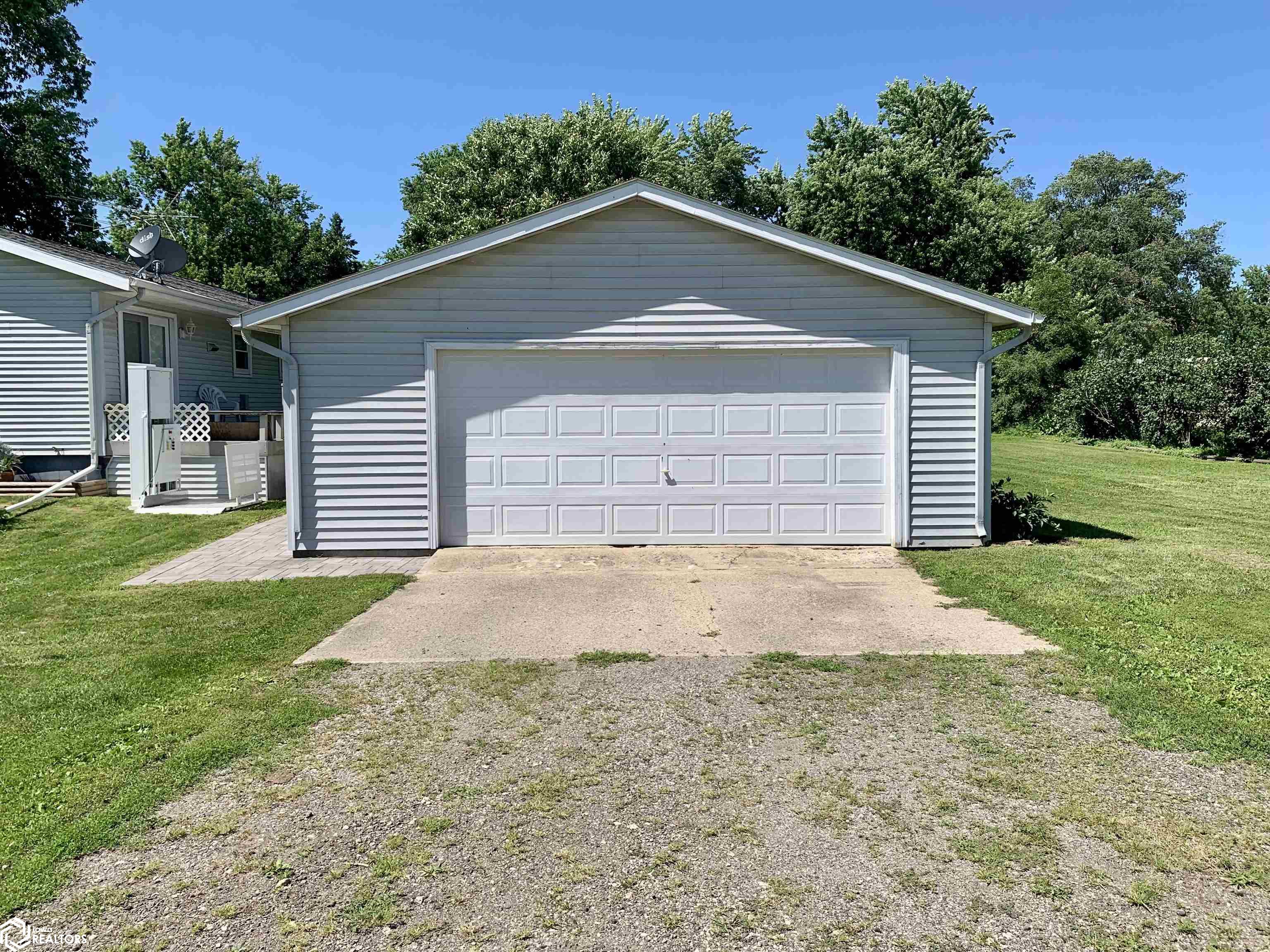 401 16th Street, Grand Junction, Iowa image 24