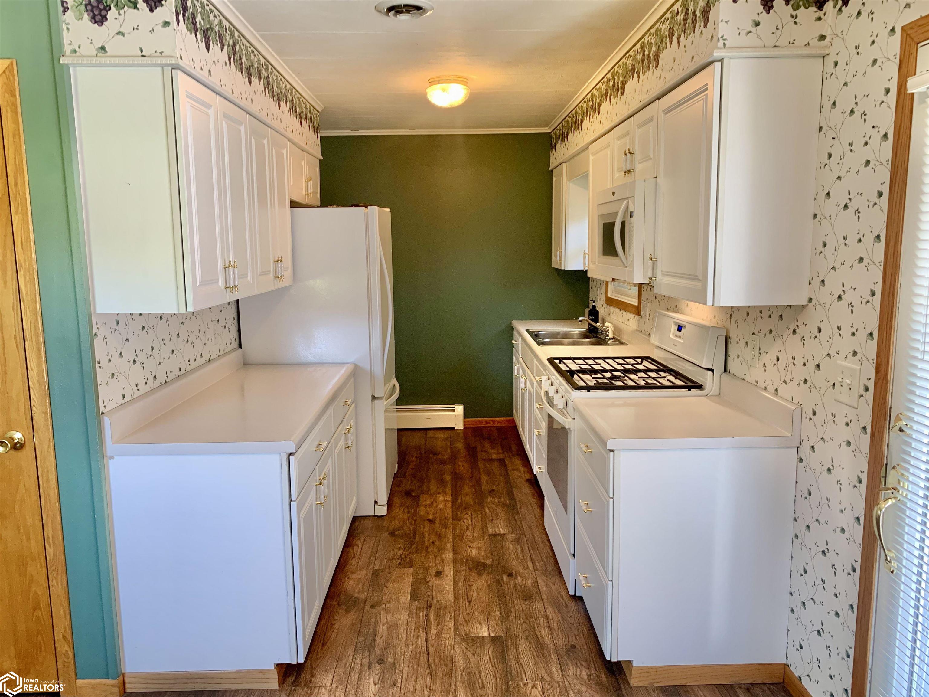 401 16th Street, Grand Junction, Iowa image 9