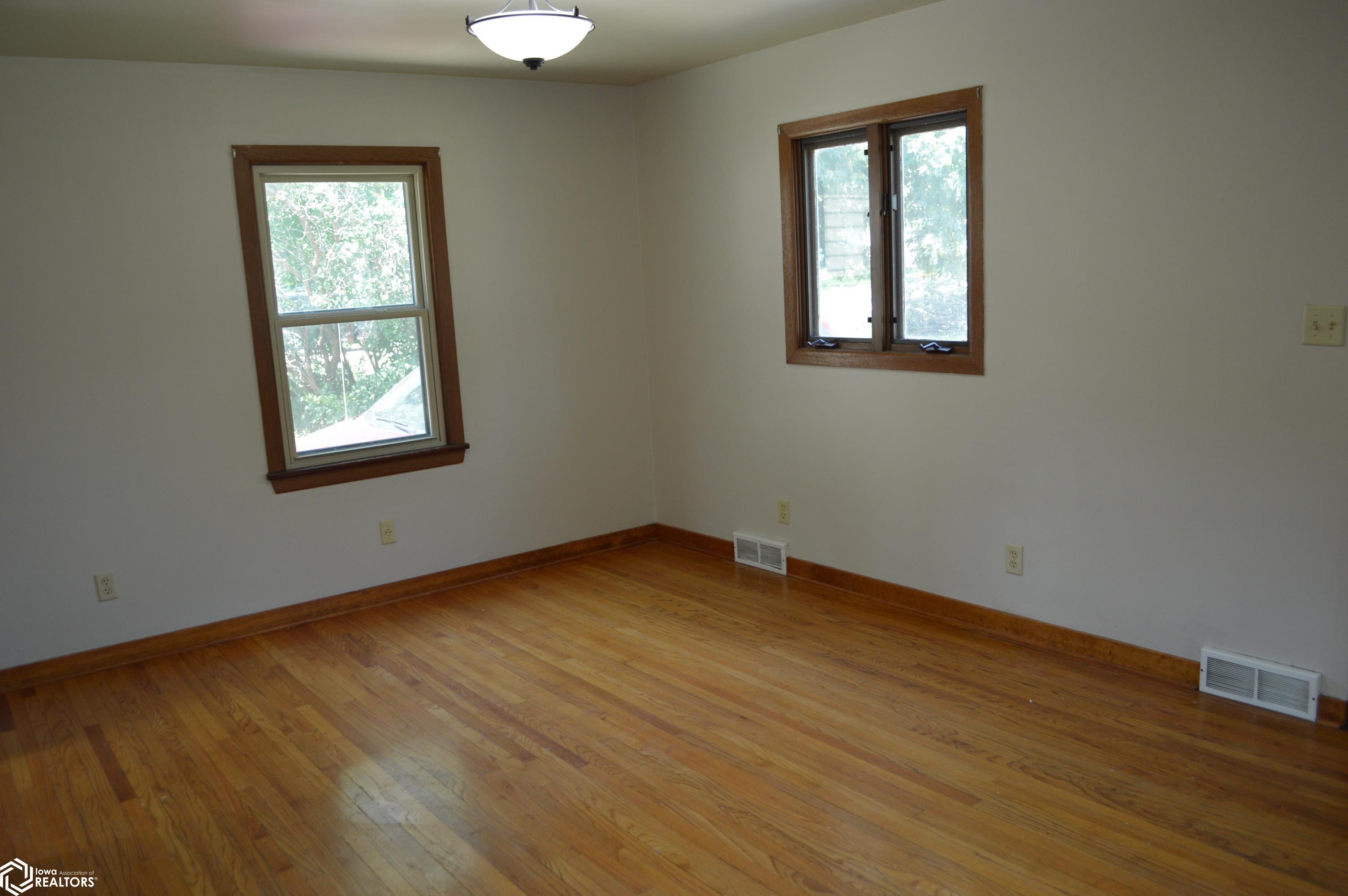 718 S Harlan Street, Algona, Iowa image 8