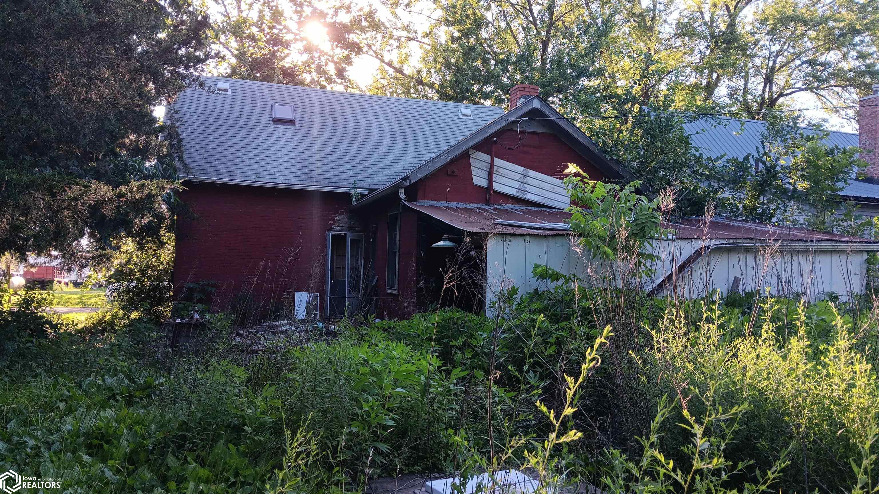 206 Texas Street, Bonaparte, Iowa image 2