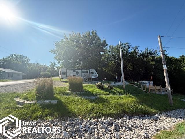 6100 N Lakeshore Drive, Brooklyn, Iowa image 1