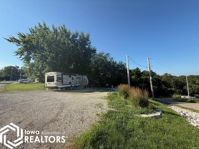 6100 N Lakeshore Drive, Brooklyn, Iowa image 2