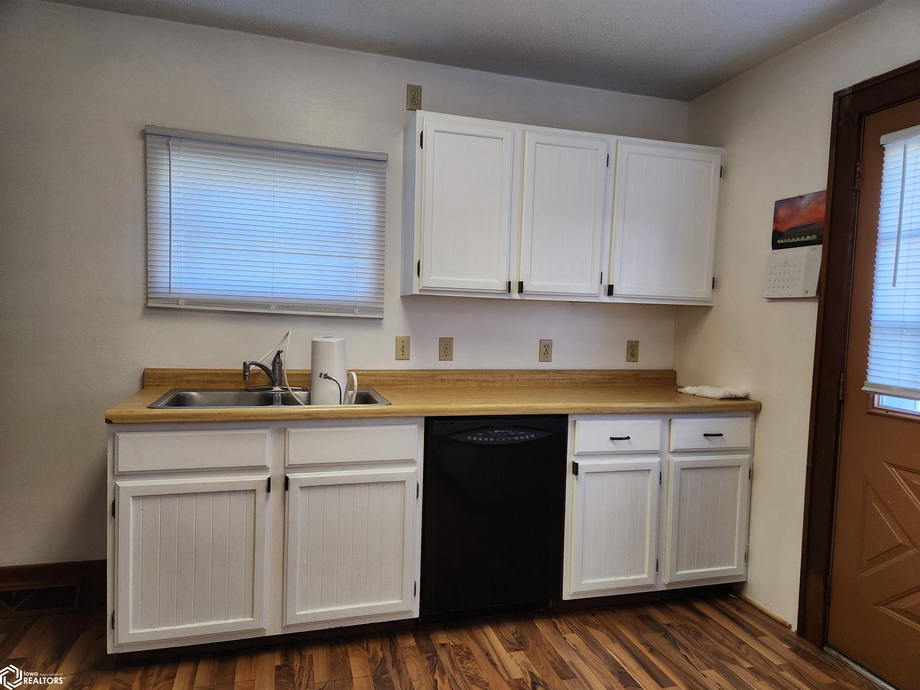 416 Broad Street, Grinnell, Iowa image 14