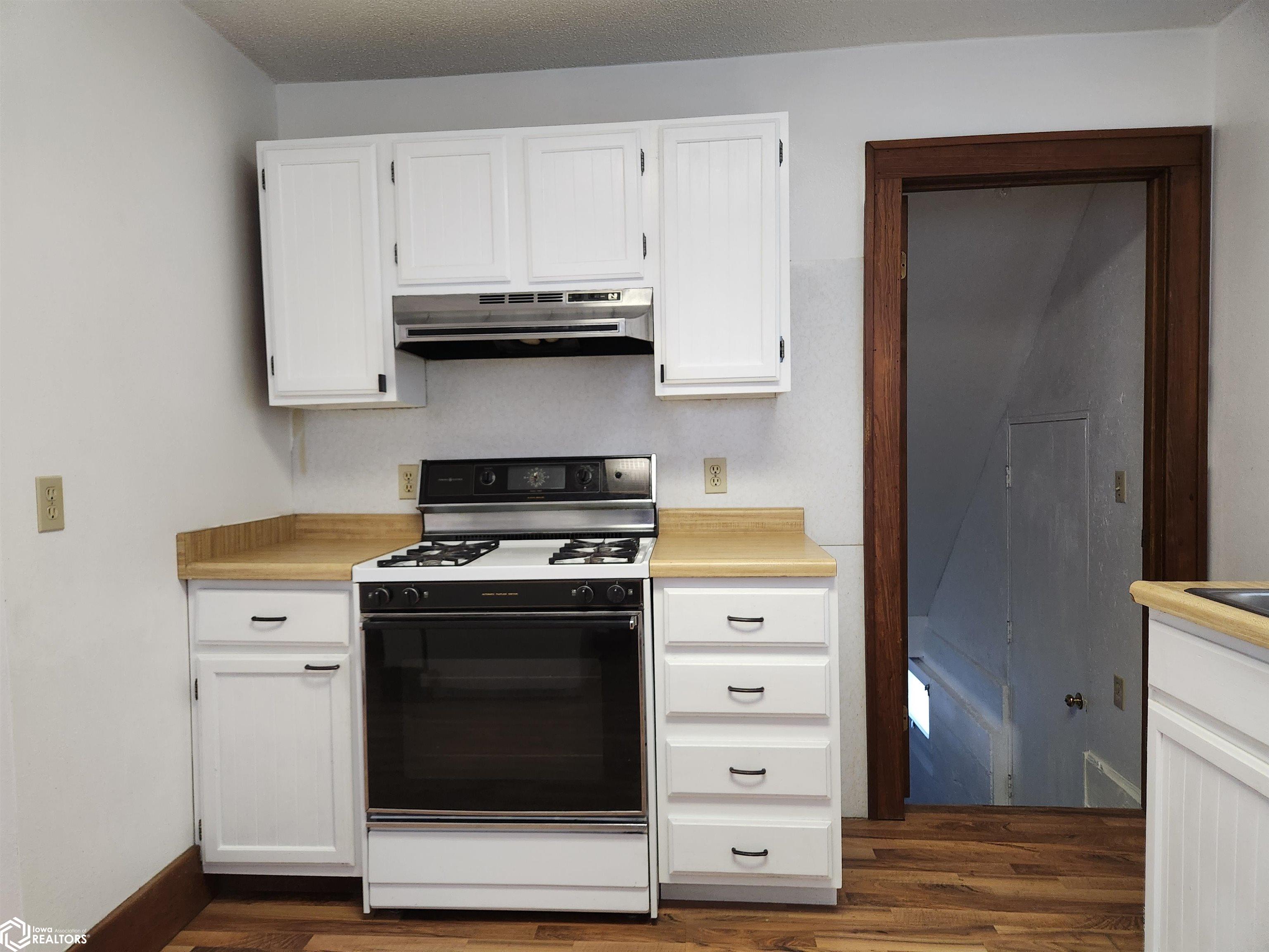 416 Broad Street, Grinnell, Iowa image 16
