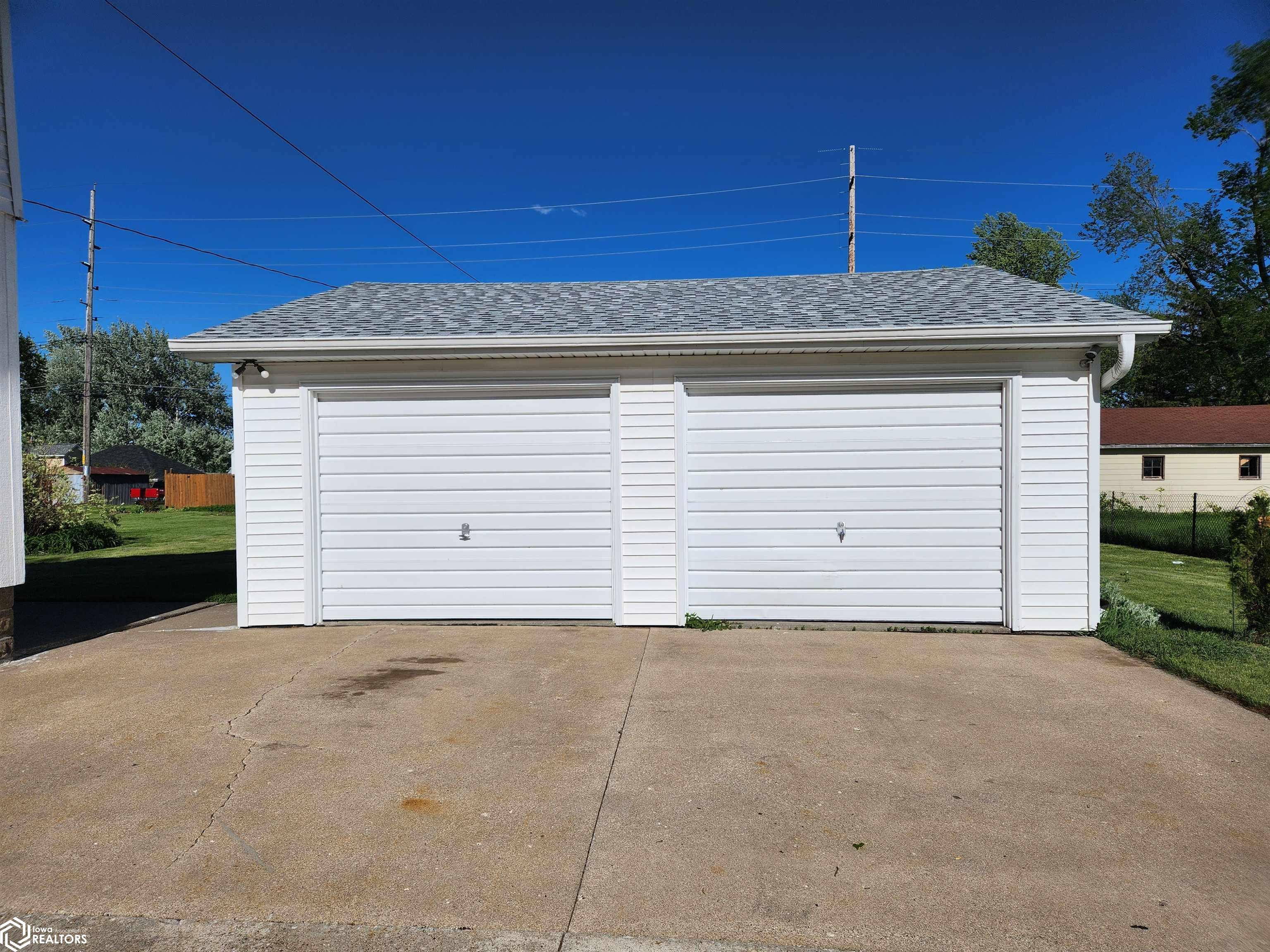 416 Broad Street, Grinnell, Iowa image 8