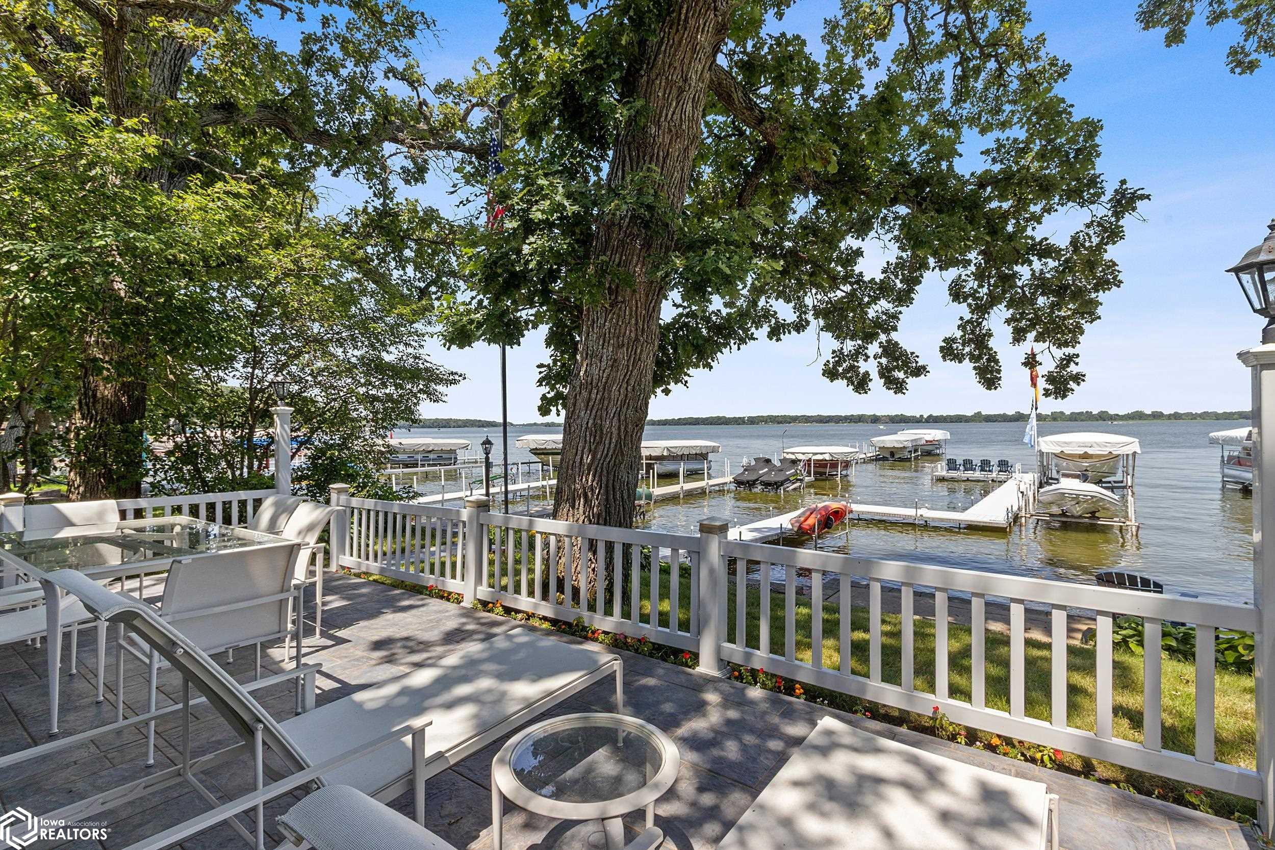 4072 240th Street, Clear Lake, Iowa image 2