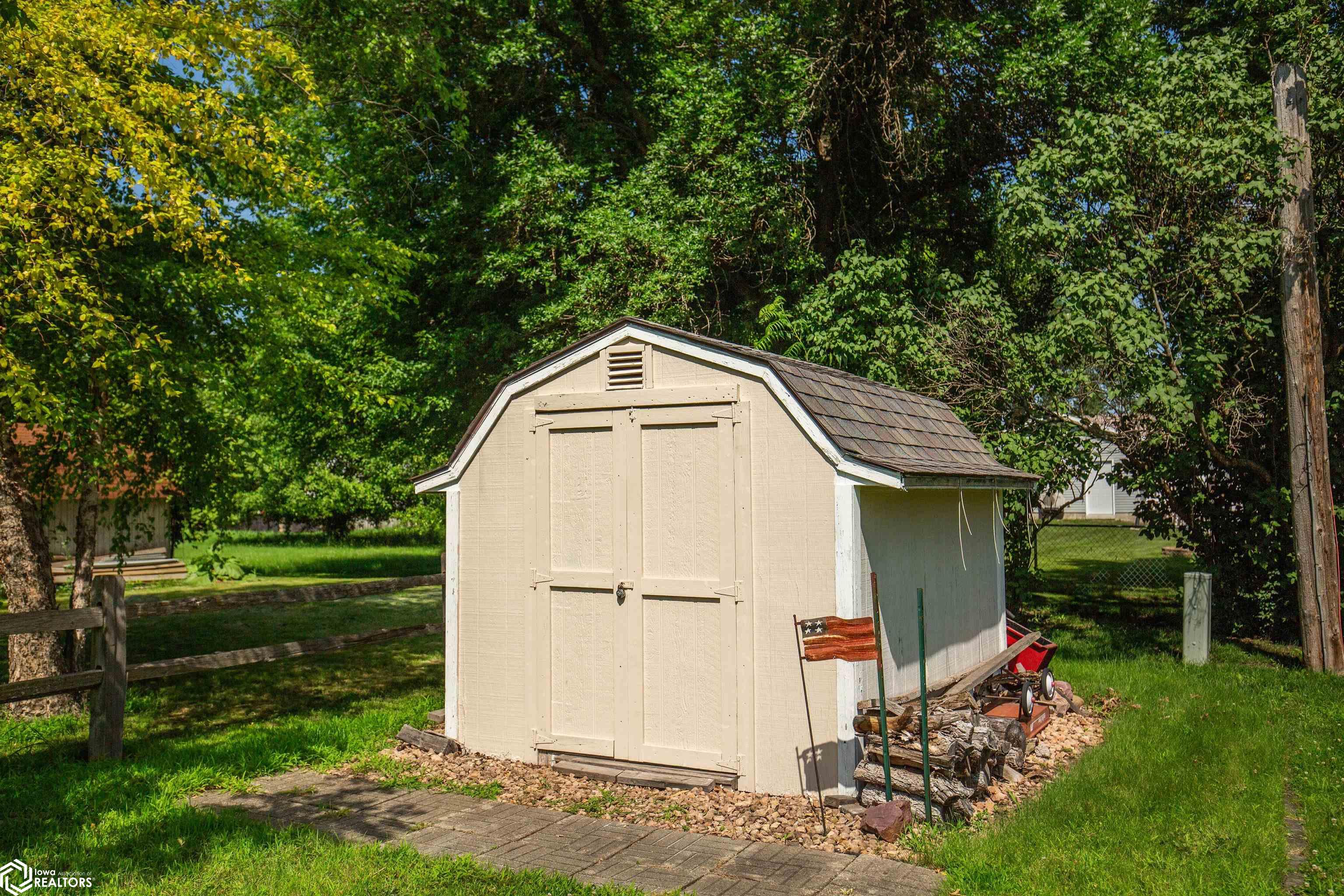 417 S Sample Street, Algona, Iowa image 32